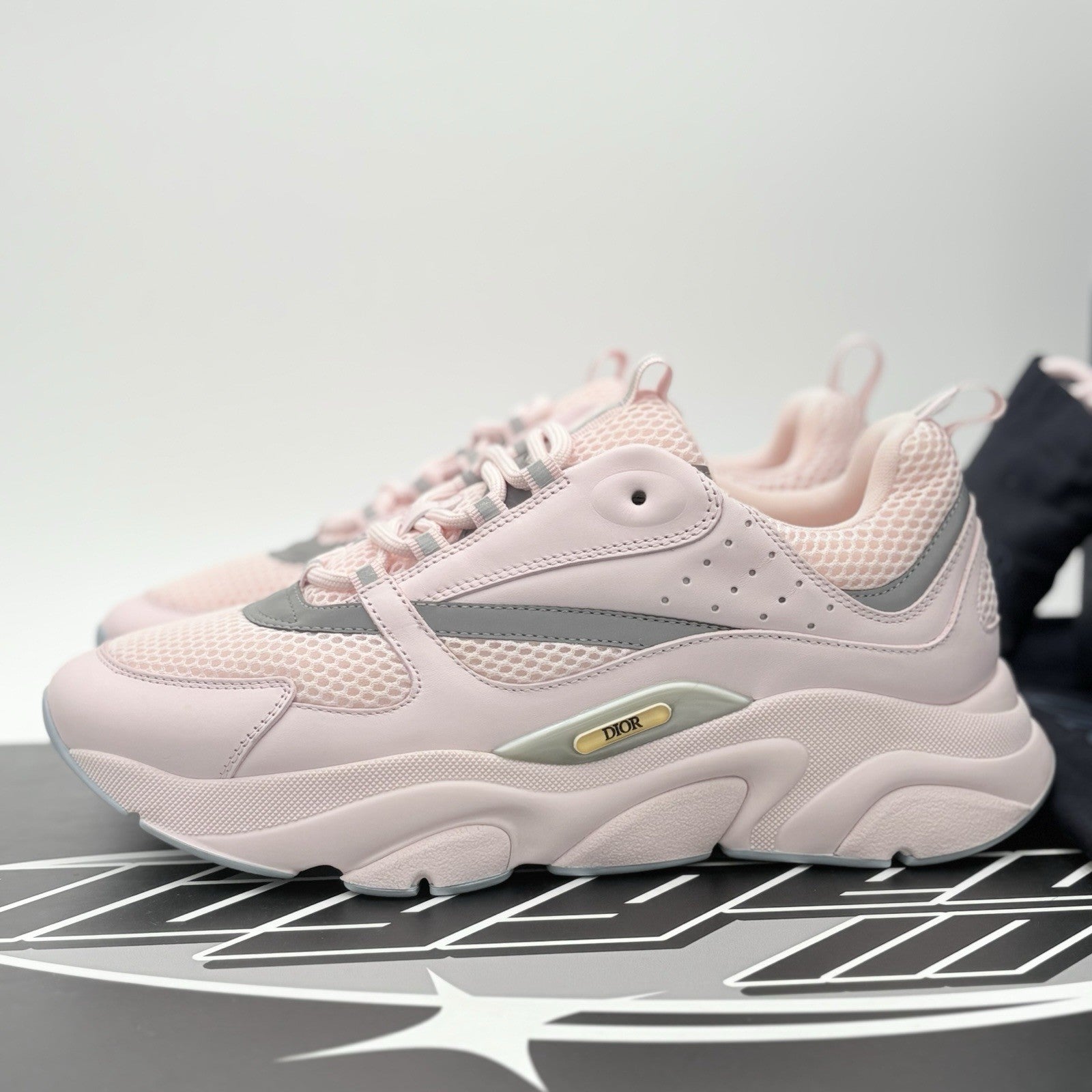 Size 44 (11 US) - Dior B22 Sneaker ' Pink ' | SUPER CLEAN!