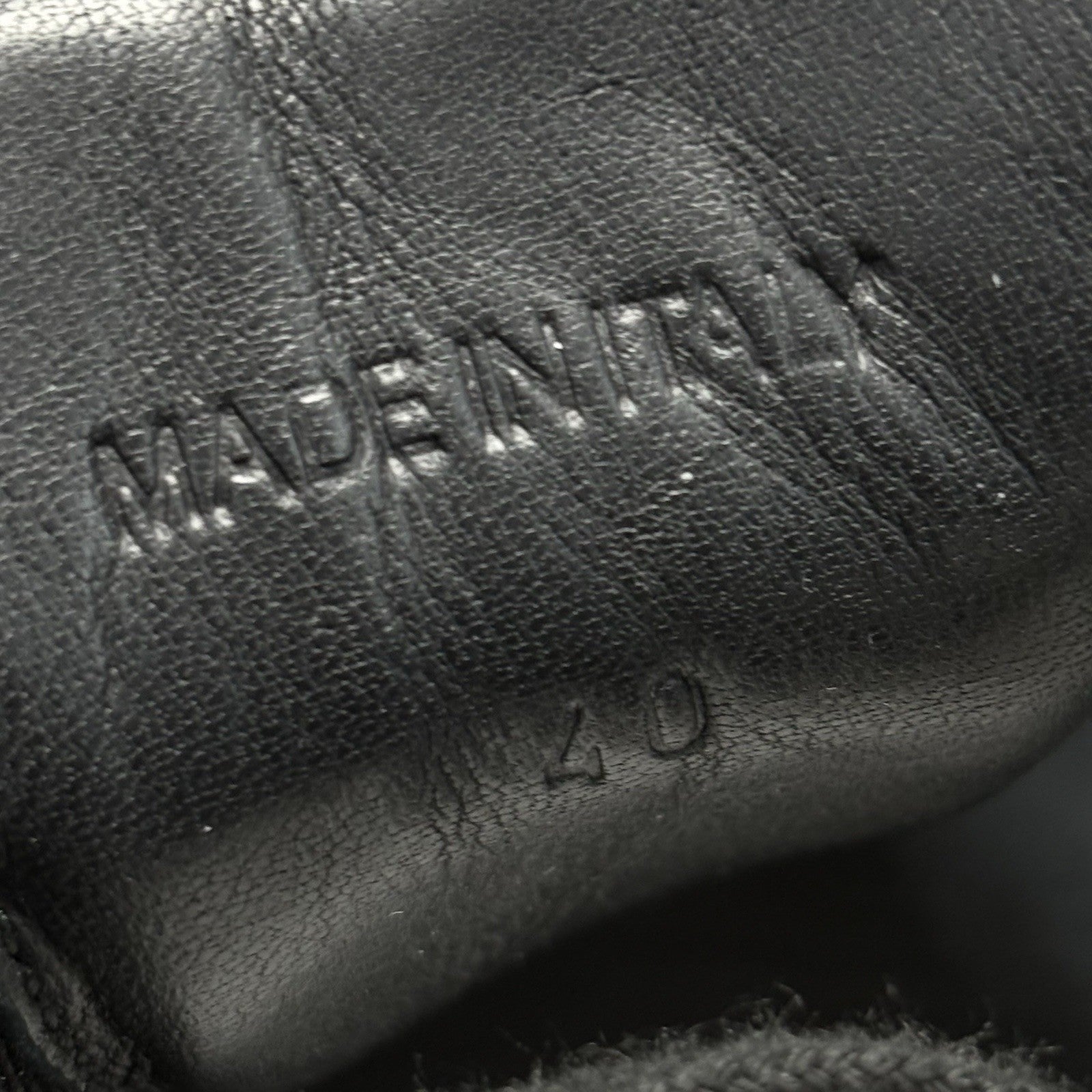 Size 40 (7 US) - Maison Margiela Low ' Black ' | EXCELLENT CONDITION!