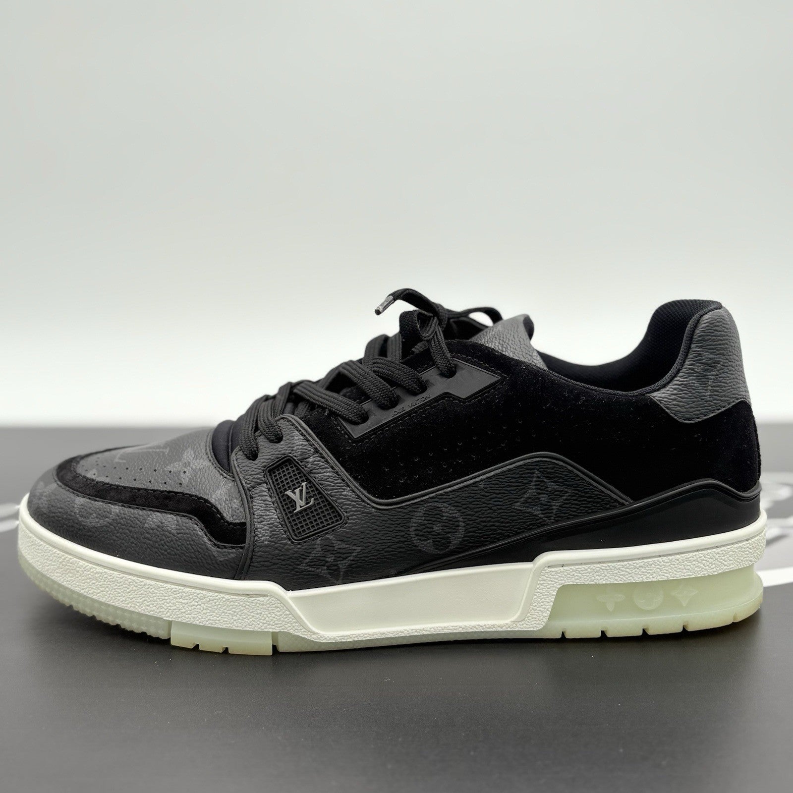Size 8 LV (9-9.5 US) Louis Vuitton Trainer ' Black Monogram ' | GREAT CONDITION!