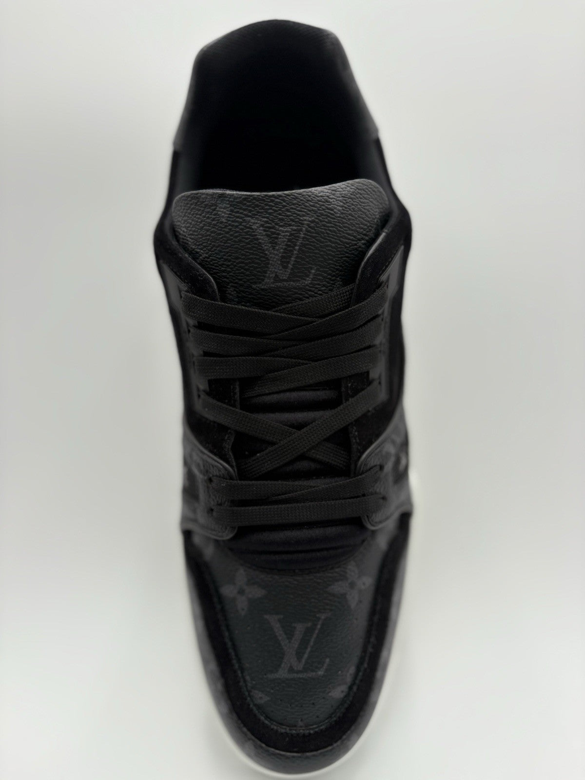 Size 9 LV (10-10.5 US) - Louis Vuitton Trainer ' Black ' | SUPER CLEAN!