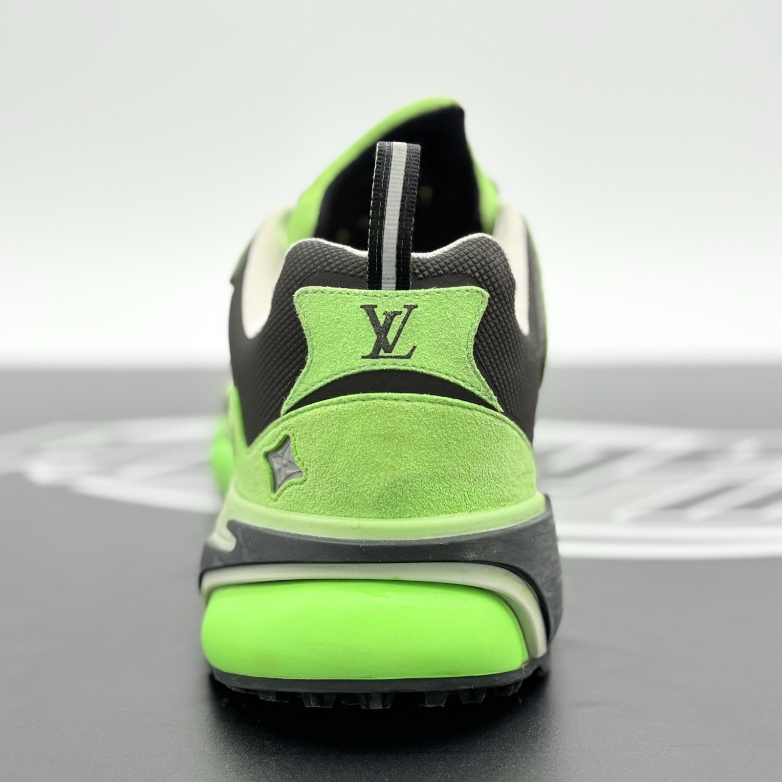 Size 7 LV (8-8.5 US) Louis Vuitton Tactic Runner ' Green ' | GREAT CONDITION!