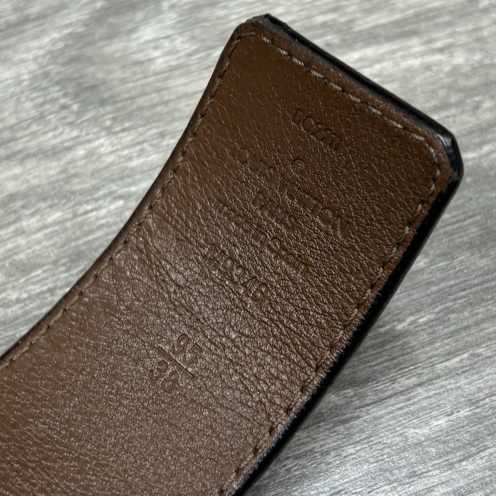 Louis Vuitton LV Initials Belt ' Black ' | GOOD CONDITION!
