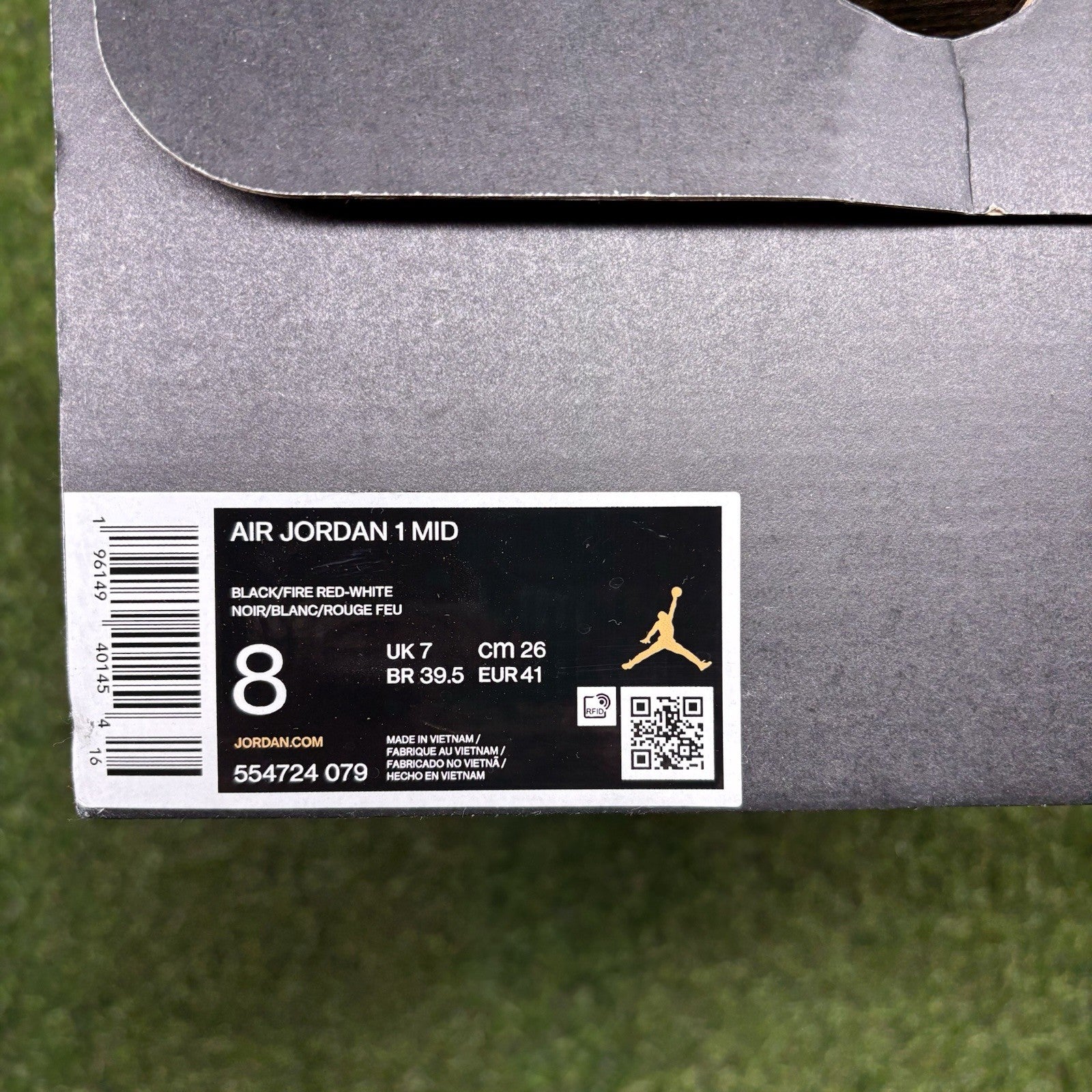 Size 8 - Jordan 1 Mid Bred Toe | SUPER CLEAN!