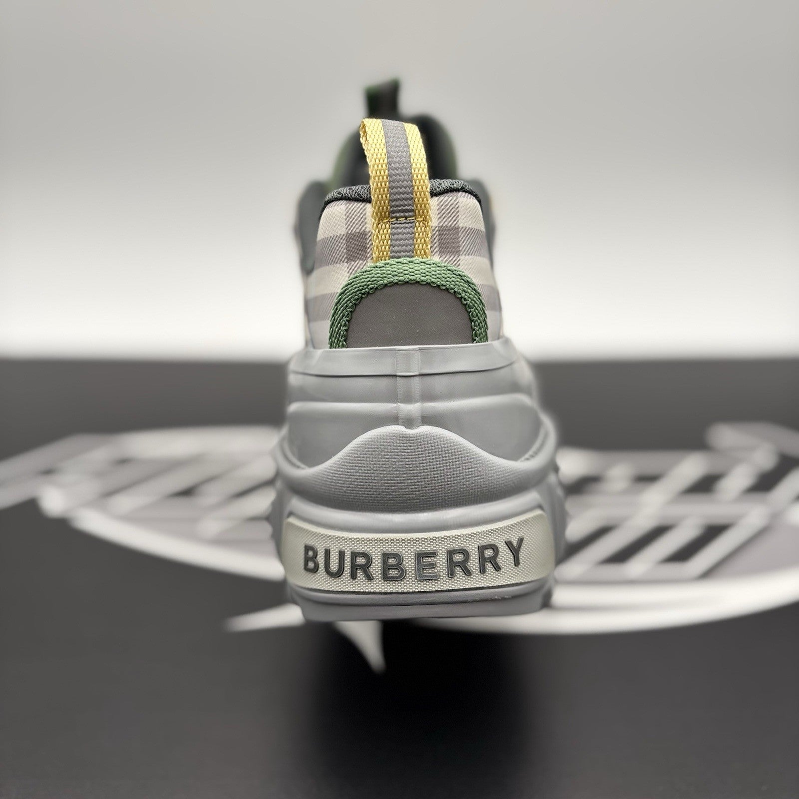 Size 44.5 (11.5 US) Burberry Arthur ' Grey, Plaid ' | NEW!