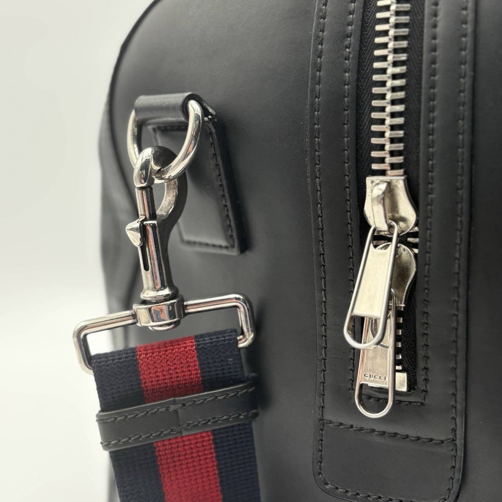 Gucci Carry On Large Duffle Bag ' Gg Supreme - Black ' | GREAT CONDITION!