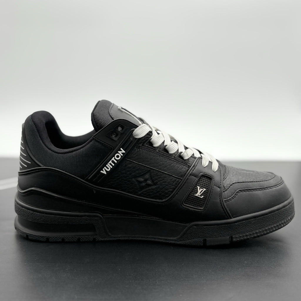 Size 8.5 LV (9.5-10 US) - Louis Vuitton Trainer ' Black ' | SUPER CLEAN!