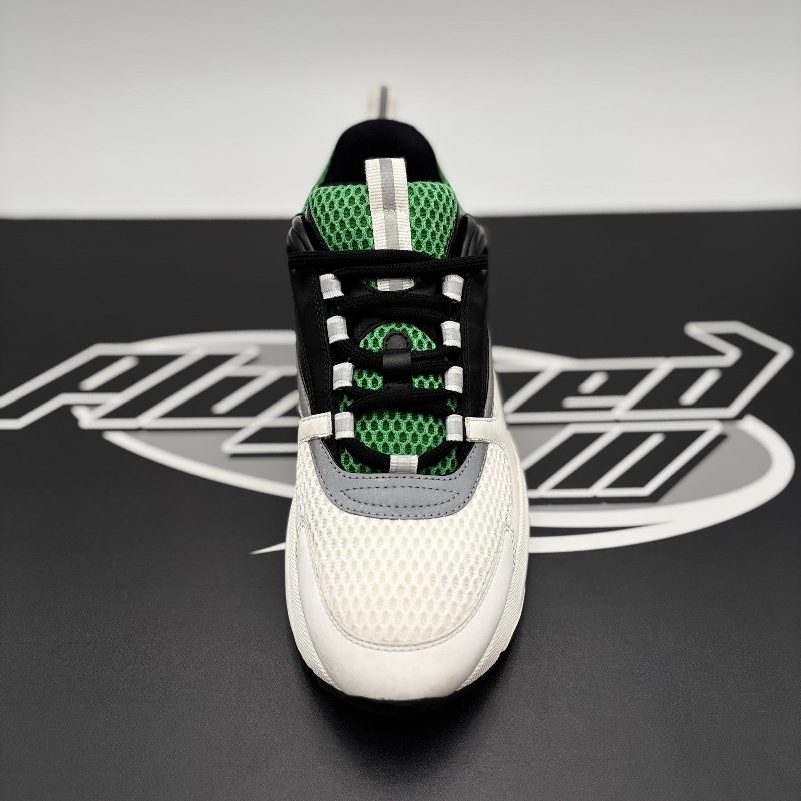 Size 42 (9 US) - Dior B22 Sneaker ' Green White Black ' | GREAT CONDITION!