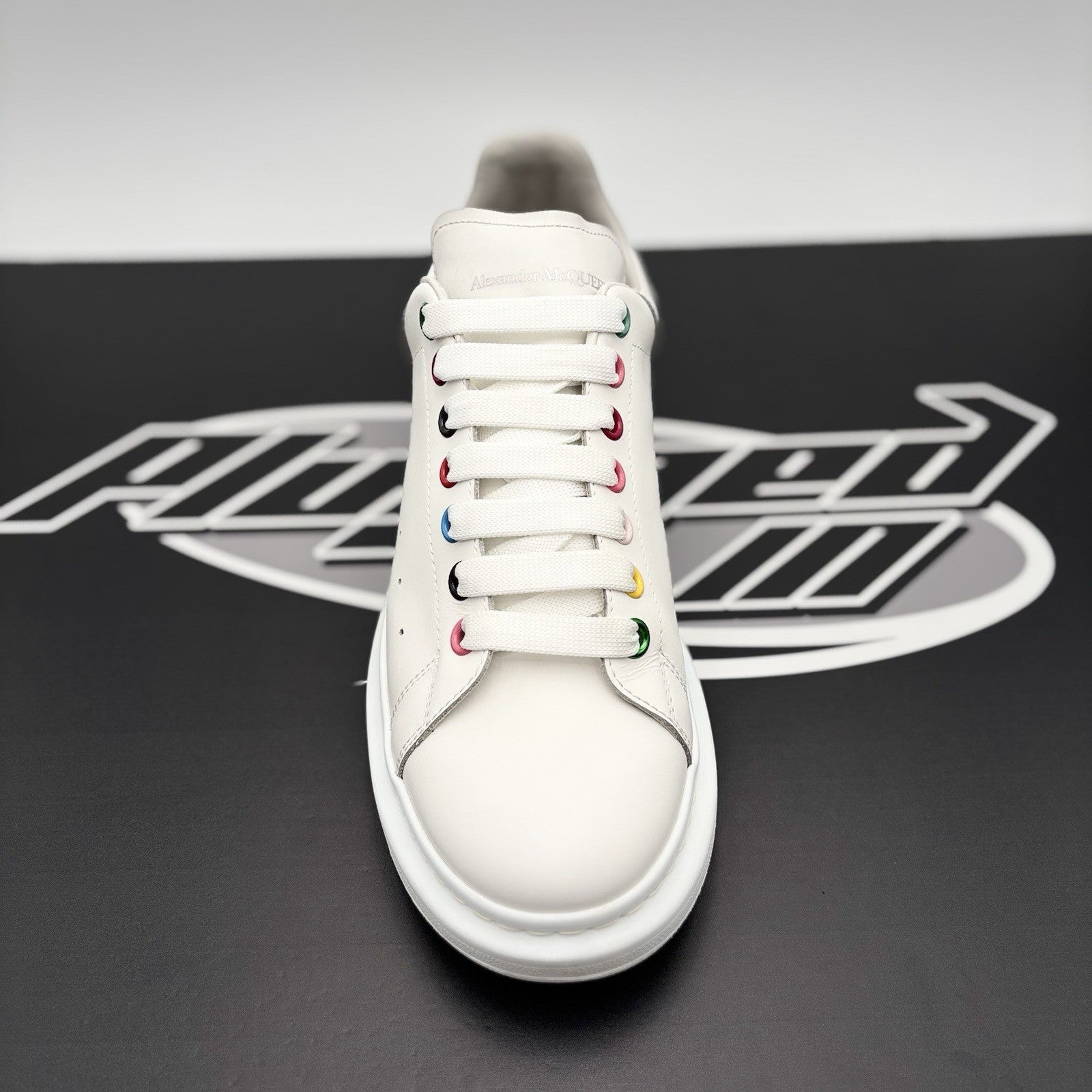 Size 43 (10 US) Alexander McQueen Oversized ' White, Multicolor ' | GREAT COND!
