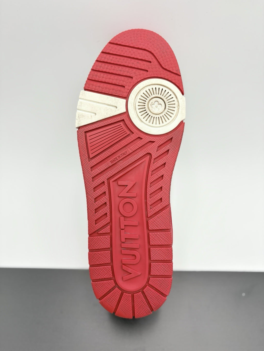 Size 8.5 LV (9.5-10 US) - Louis Vuitton Trainer  ' Red White ' | SUPER CLEAN!