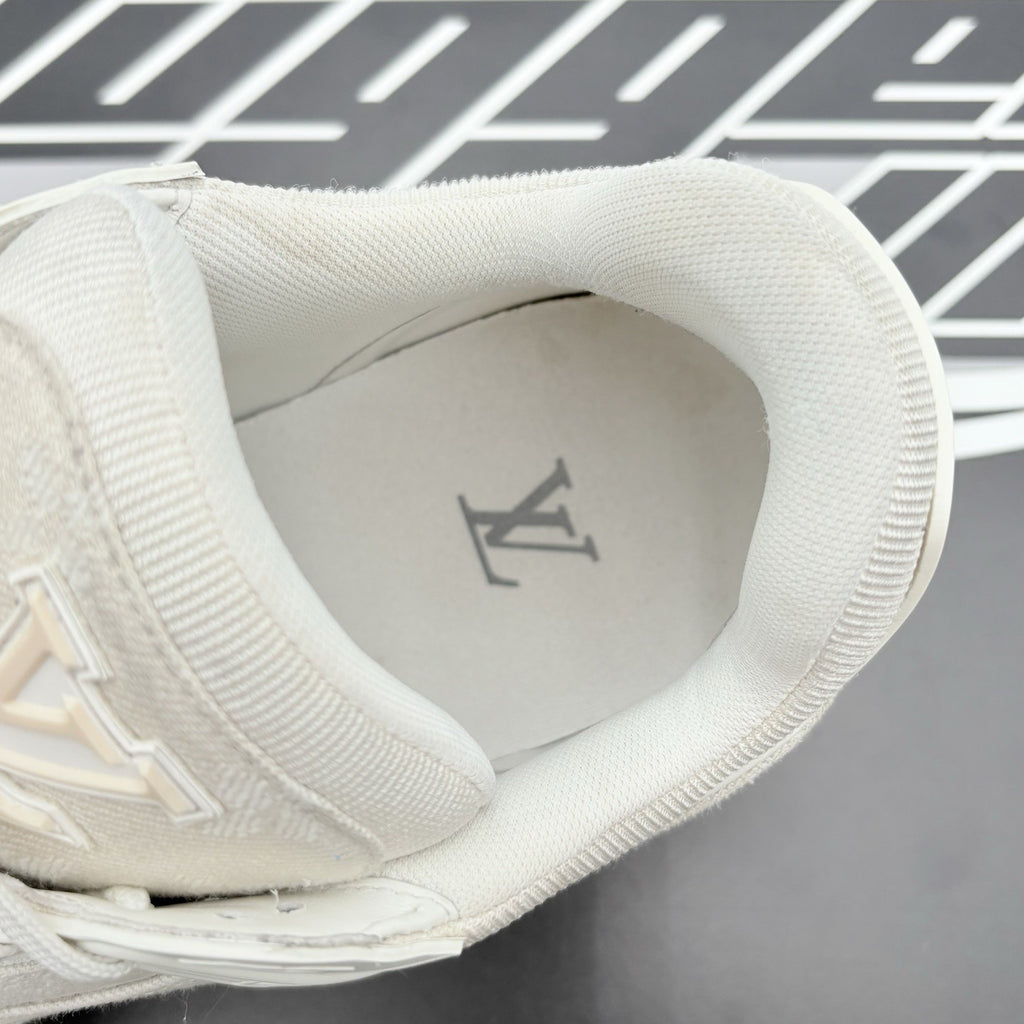 Size 8.5 LV (9.5-10 US) Louis Vuitton Trainer  Denim ' Beige ' | GREAT CONDITION