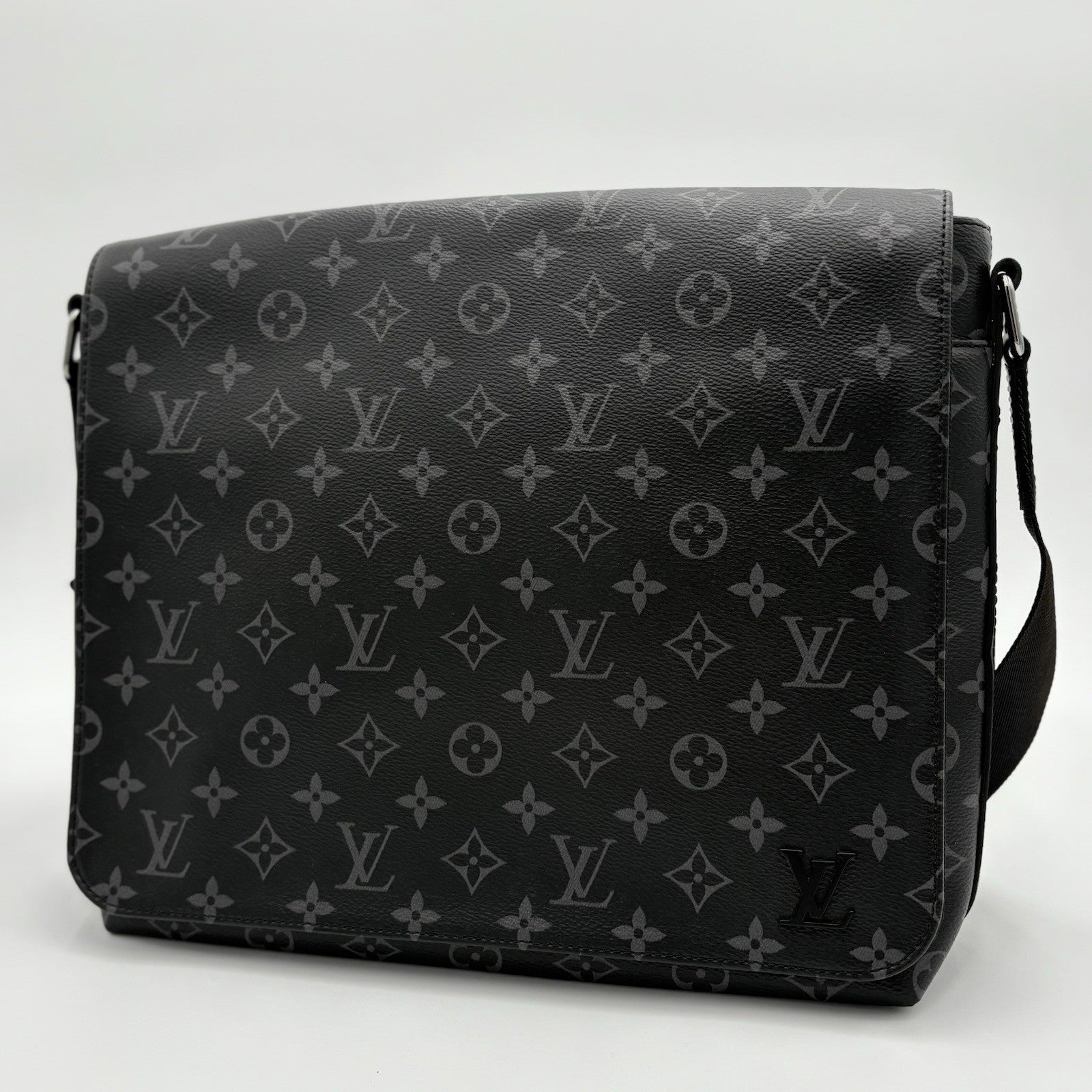 Louis Vuitton District Monogram Eclipse Messenger Bag ' Black ' | SUPER CLEAN!