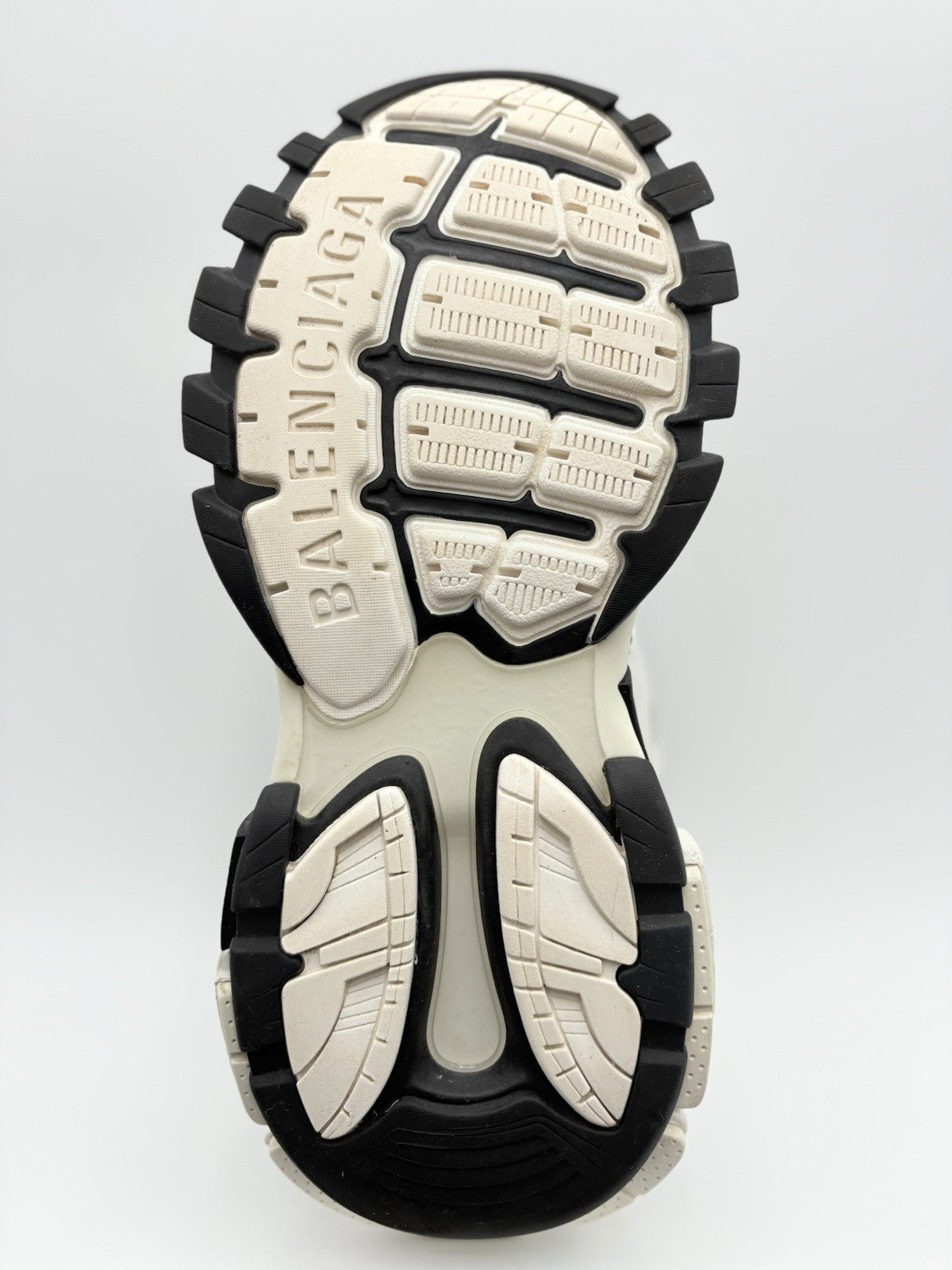 Size 42 (9 US) - Balenciaga Track Sneaker ' White Black ' | SUPER CLEAN!