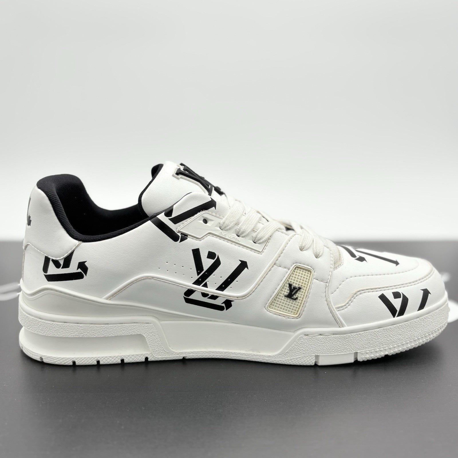 Size 10 LV (11-11.5 US) Louis Vuitton Trainer ' White Black Recycled ' | CLEAN!