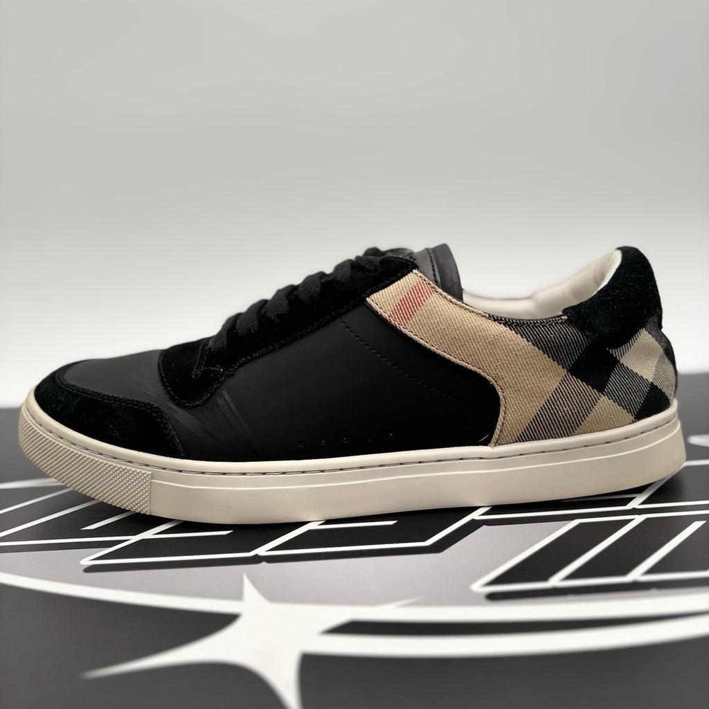 Size 42 (9 US) Burberry House Check ' Black Archive Beige White ' | GREAT COND!