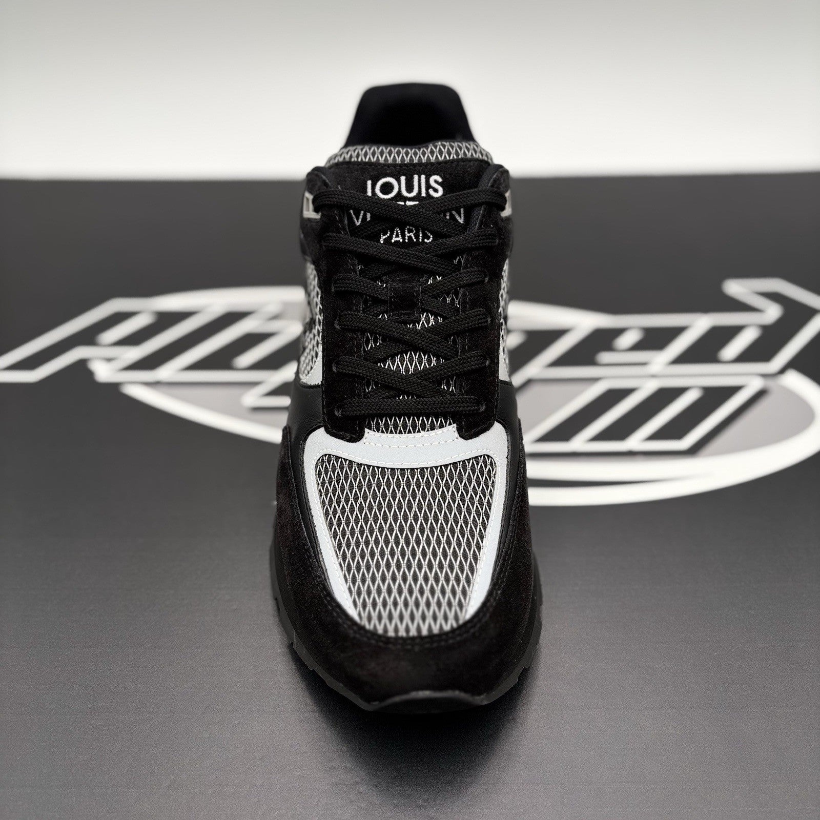 Size 8 LV (9-9.5 US) Louis Vuitton Run Away Low ' Black ' | EXCELLENT CONDITION!