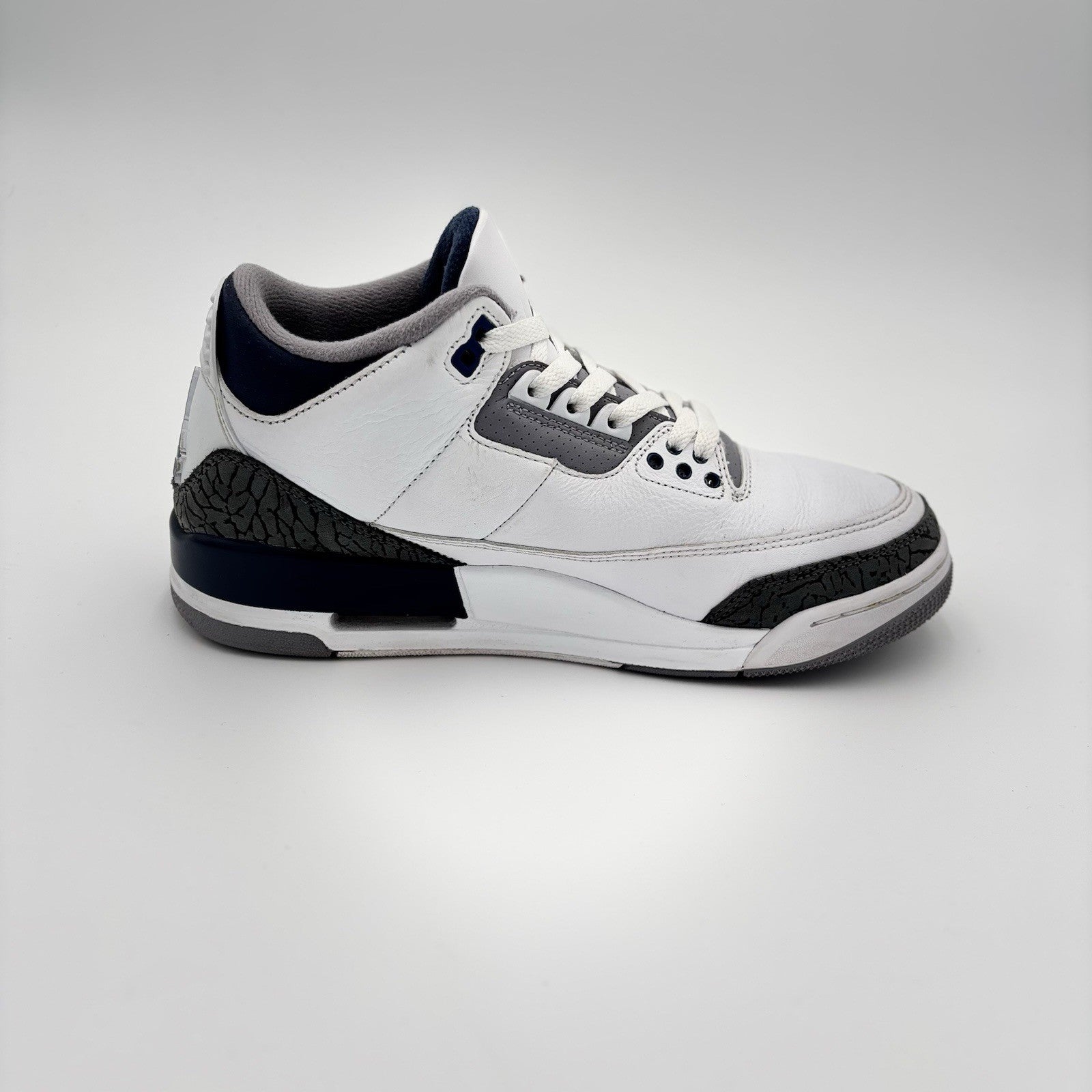 Size 8.5 - Air Jordan 3 Retro Midnight Navy | GREAT CONDITION!