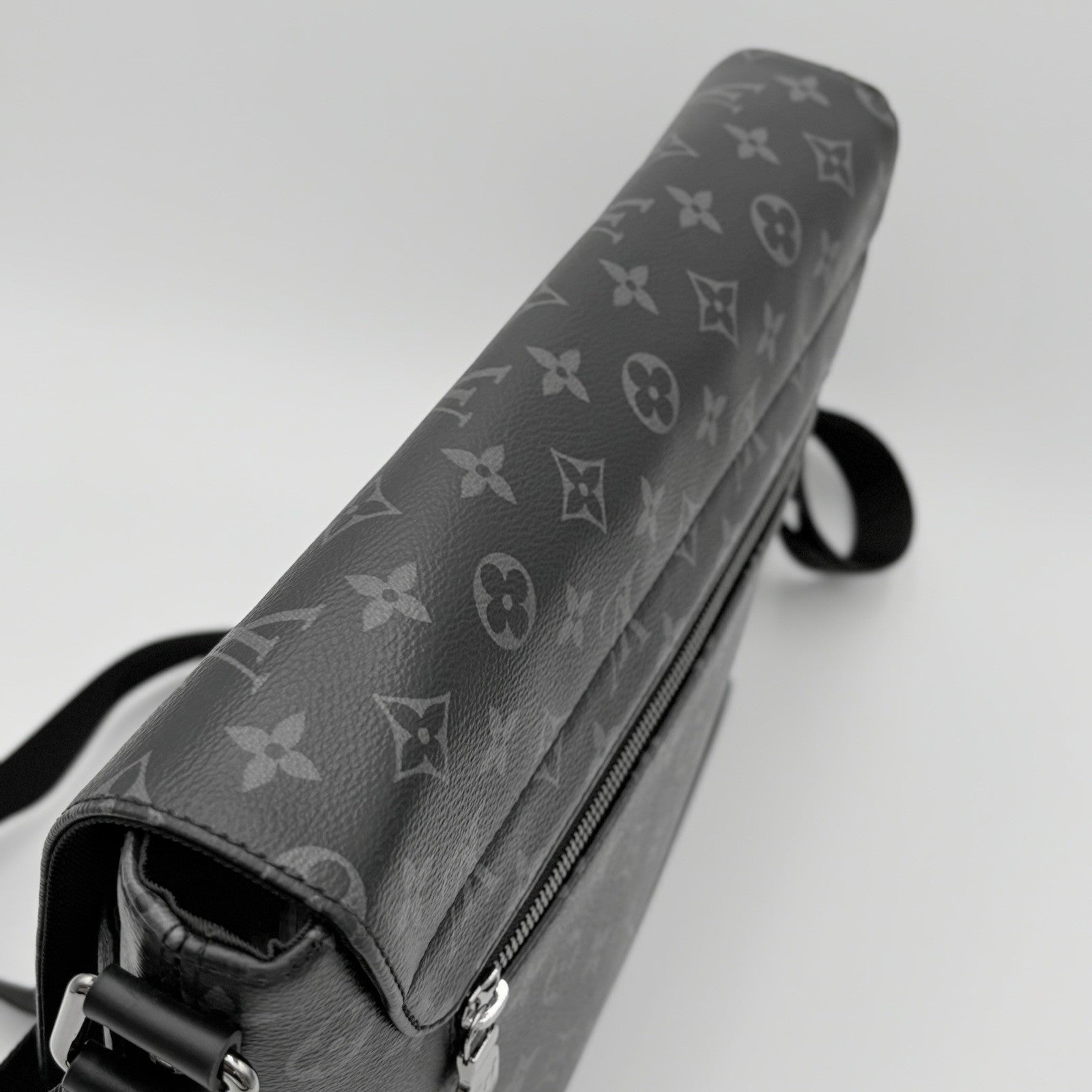 Louis Vuitton District Monogram Eclipse Messenger Bag ' Black ' | SUPER CLEAN!