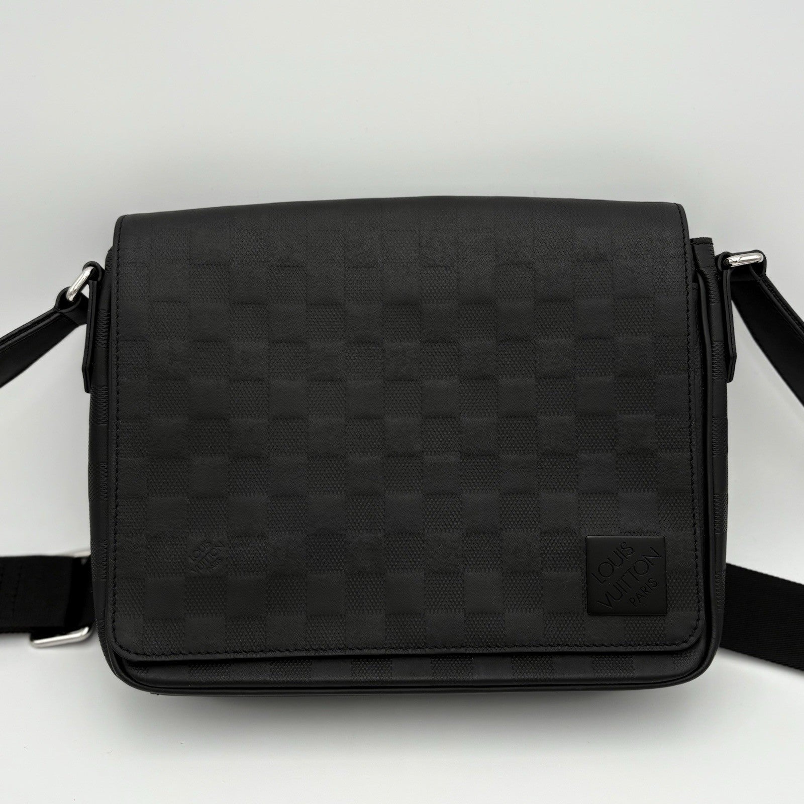 Louis Vuitton District PM Infini Messenger Bag ' Black ' | PRISTINE CONDITION!