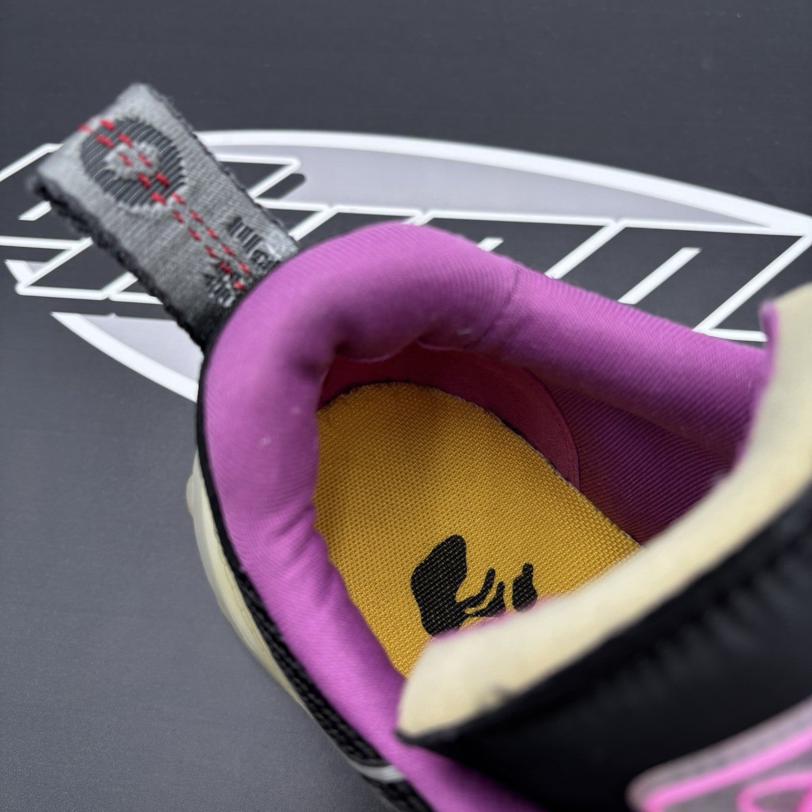 Size 42 (9 US) Off-White Odsy-1000 ' Transparent Fuchsia ' | GREAT CONDITION!