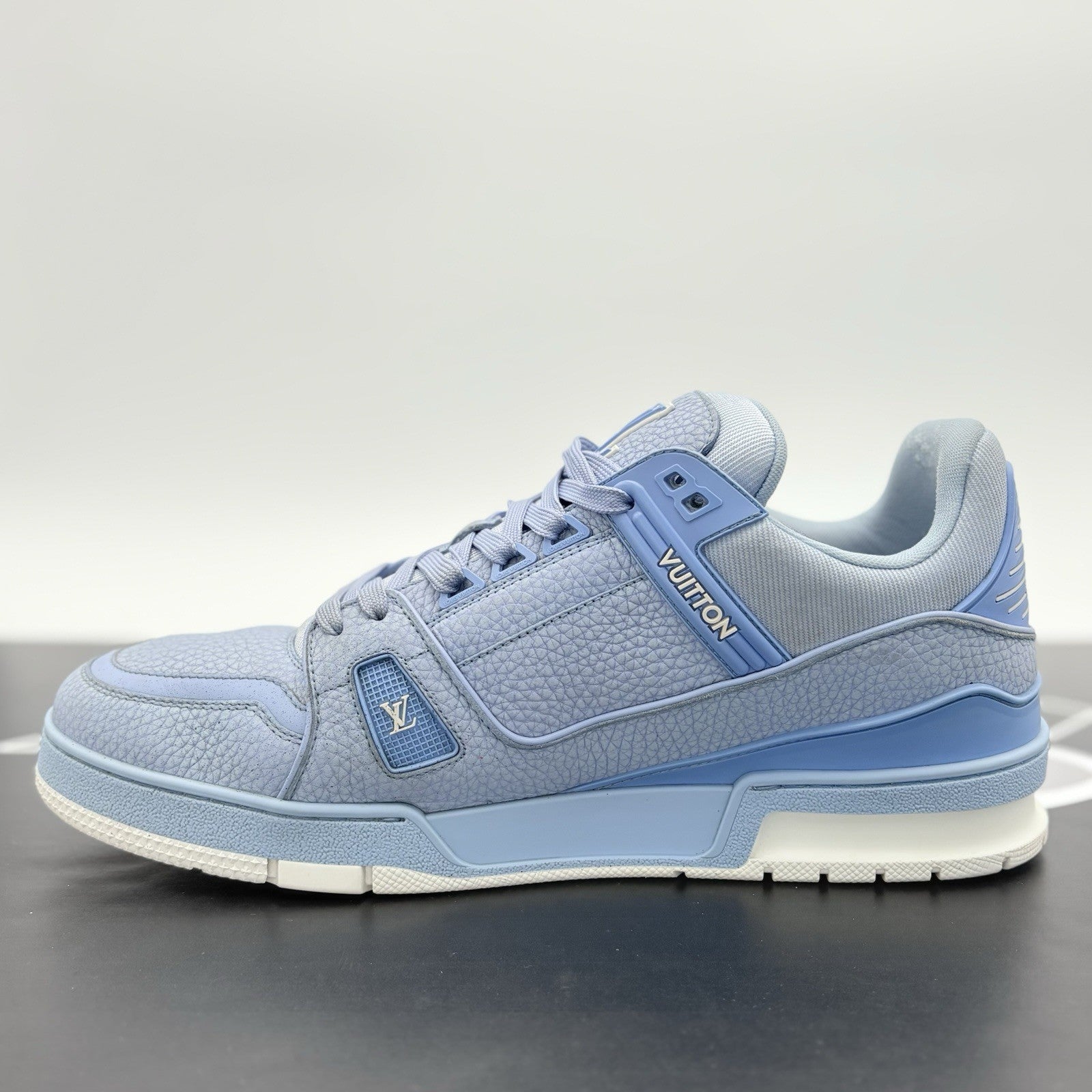 Size 11 LV (12-12.5 US) Louis Vuitton Trainer ' Light Blue White ' | GREAT COND!