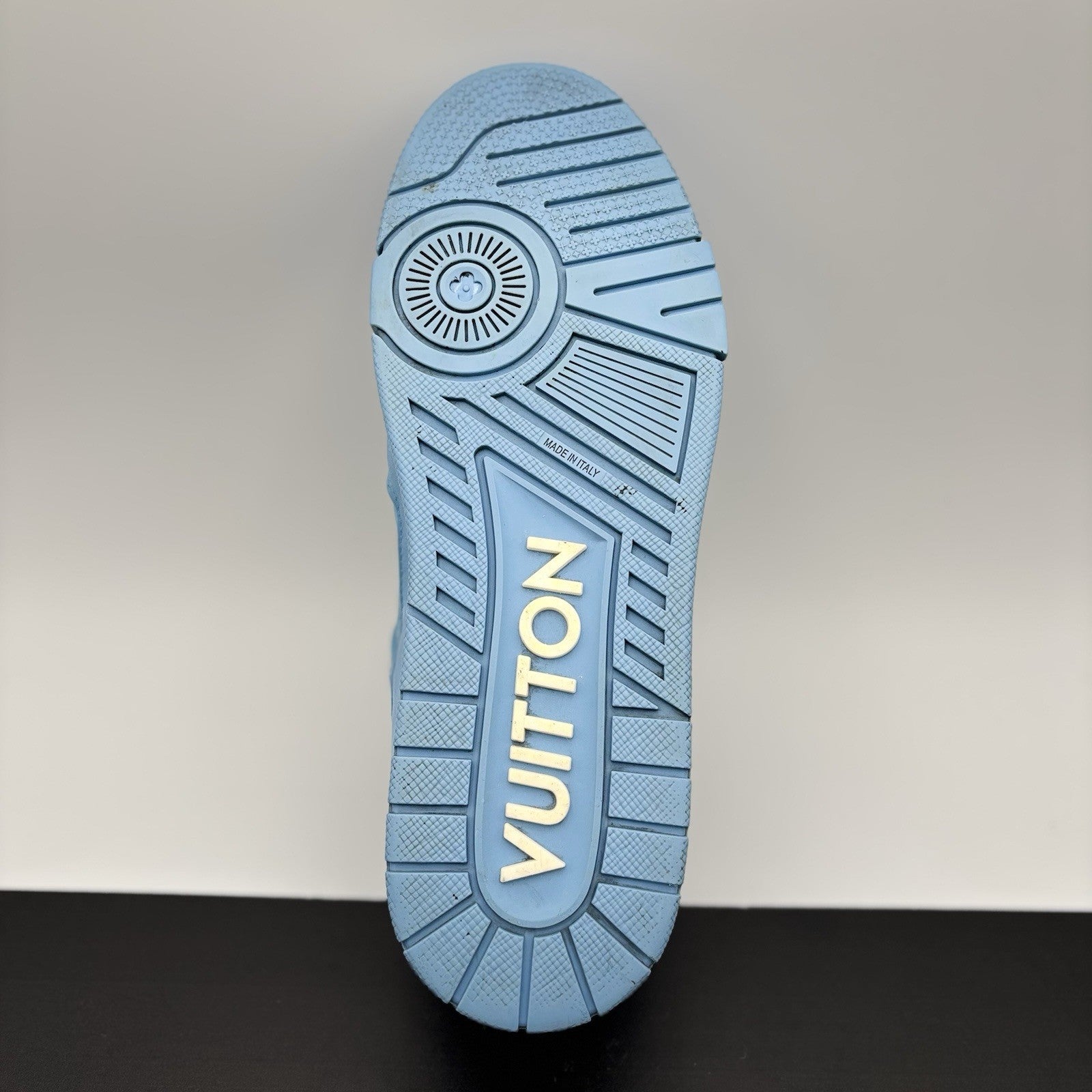 Size 9.5 LV (10.5-11 US) - Louis Vuitton Trainer ' Sky Blue ' | GREAT!