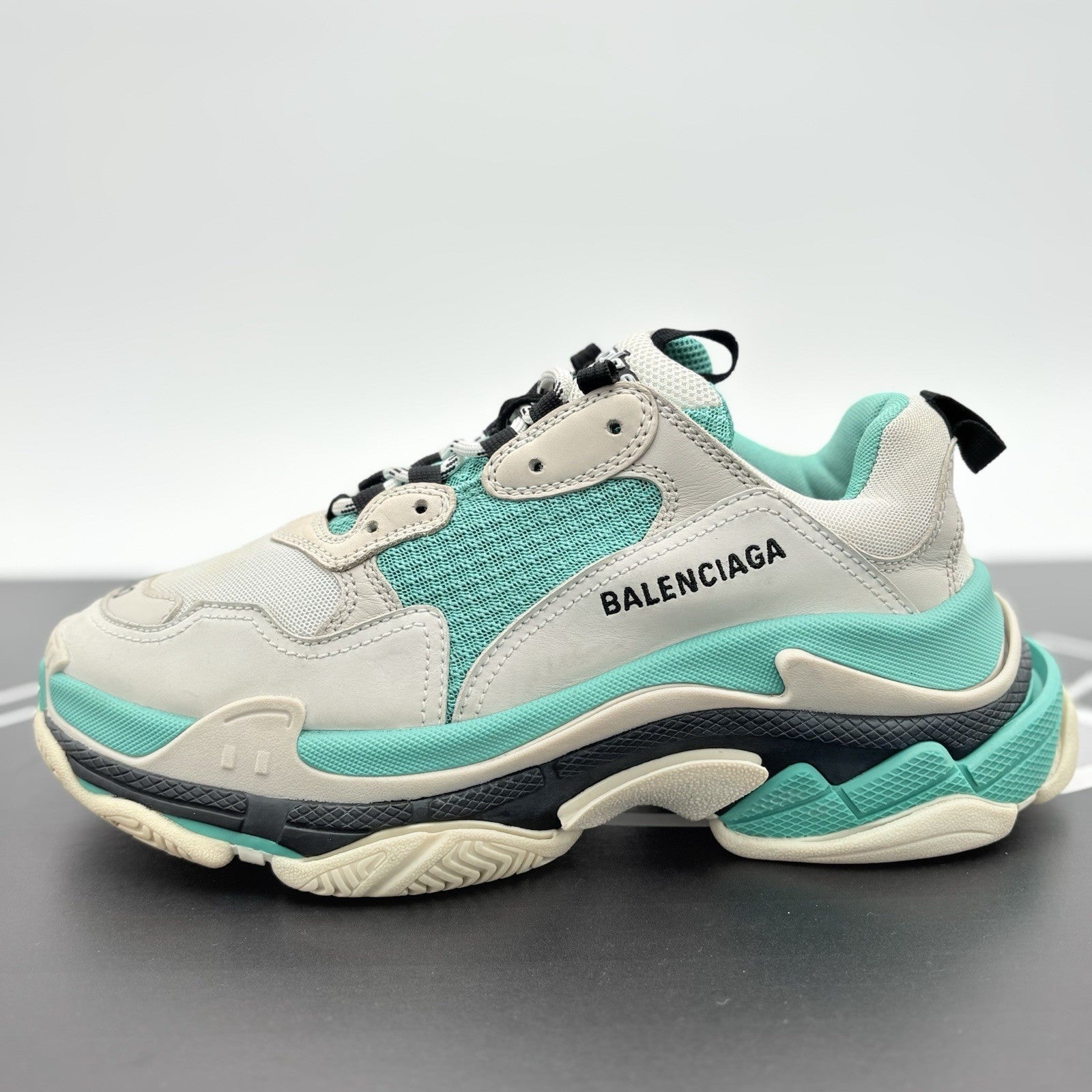 Size 40 - Balenciaga Triple S ' White Teal ' | GREAT CONDITION!