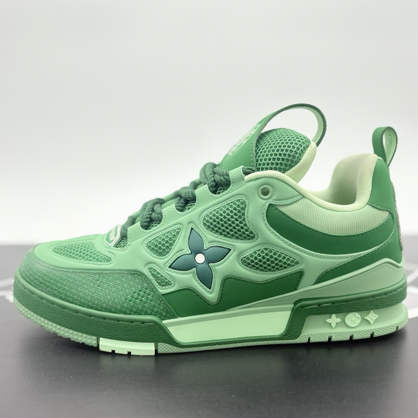 Size 8.5 LV (9.5-10 US) - Louis Vuitton Skate ' Green ' | SUPER CLEAN!