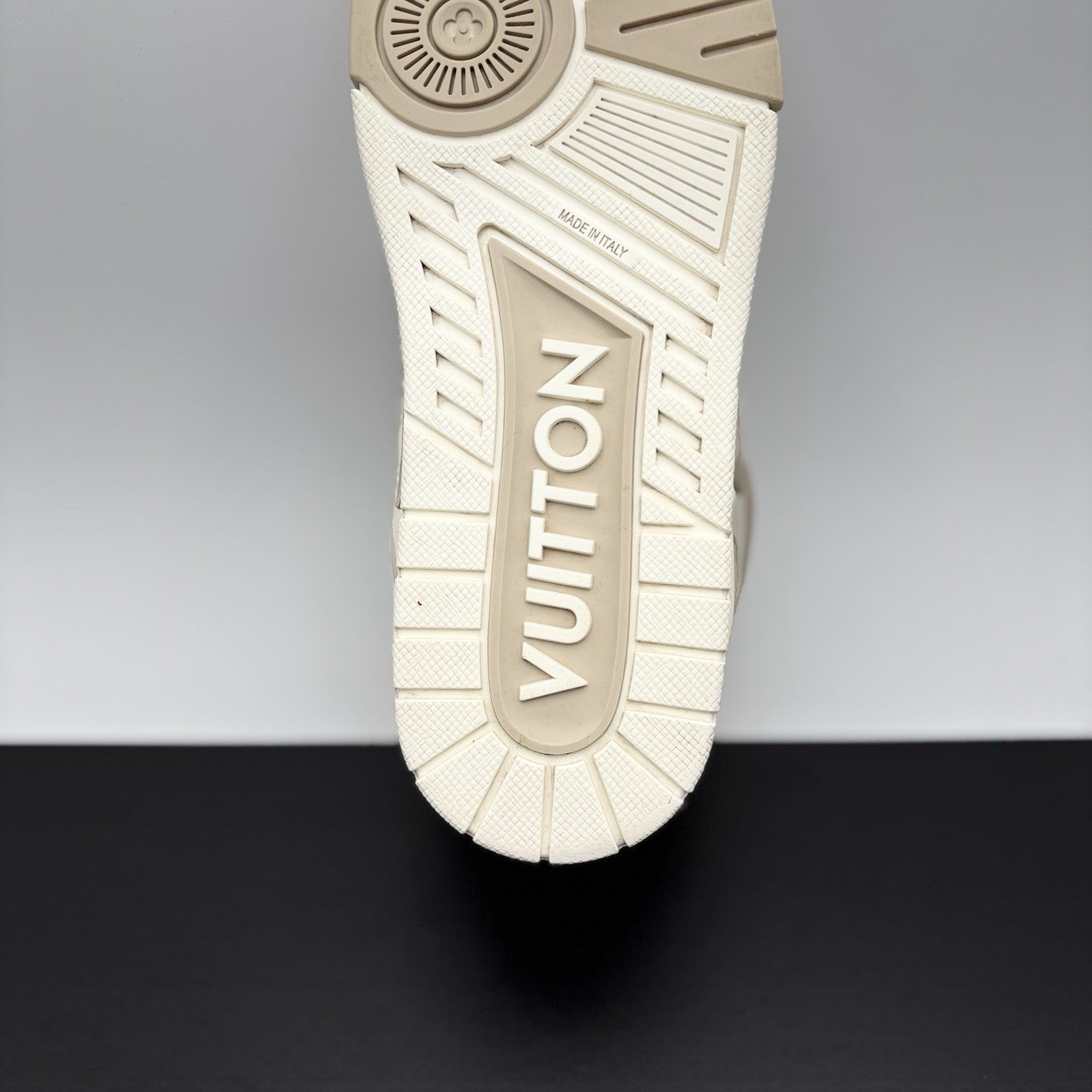 Size 7 LV (8-8.5 US) - Louis Vuitton Skate ' Beige White ' | EXCELLENT COND!