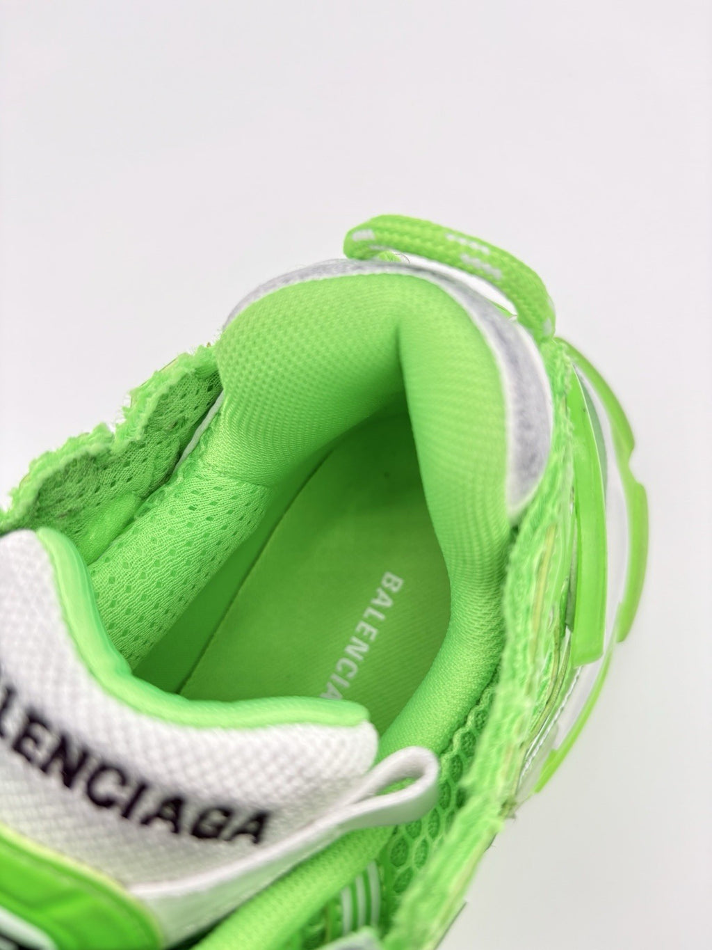 Size 41 (US 8) - Balenciaga Runner ' Fluo Green White ' | BRAND NEW!