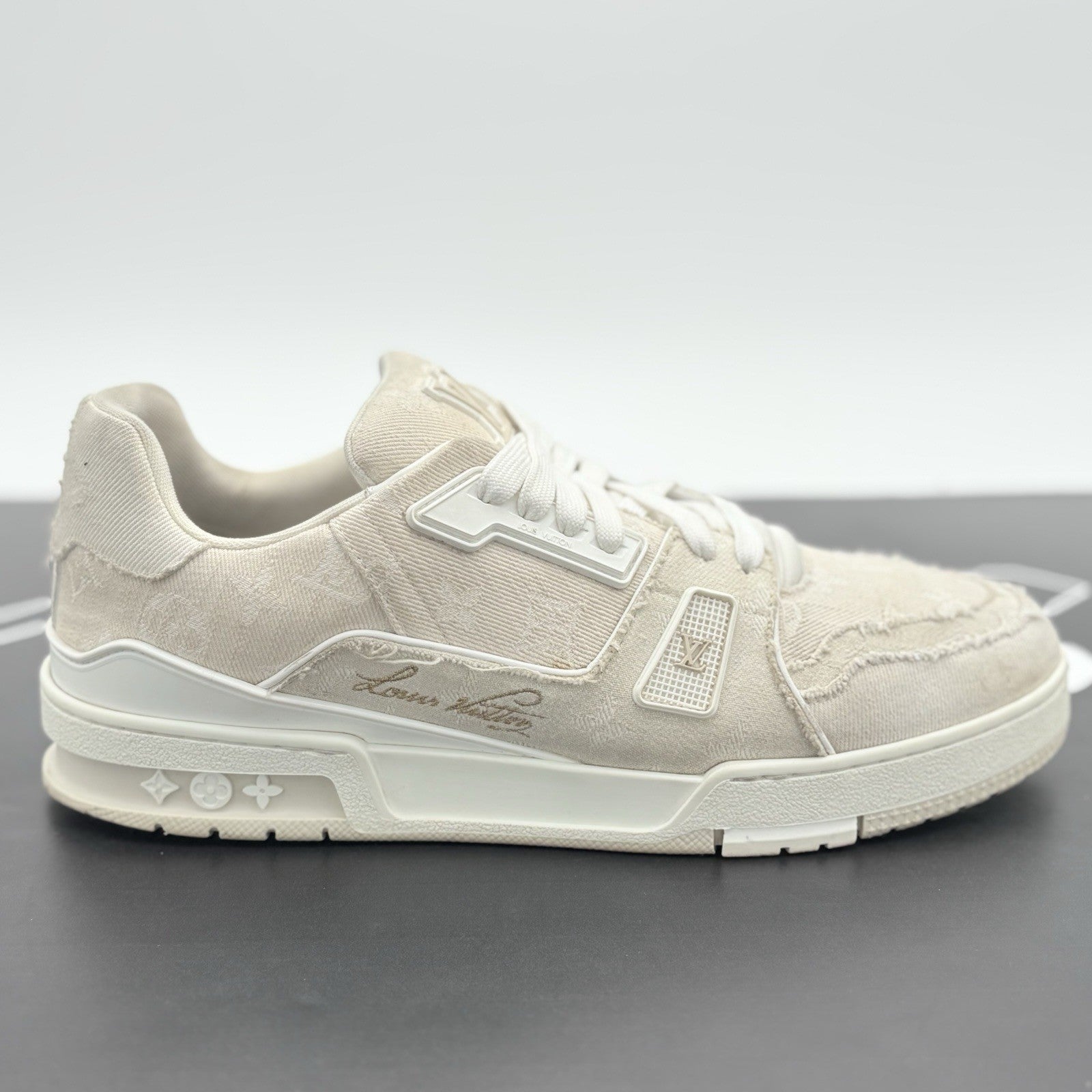 Size 9 LV (10-10.5 US) Louis Vuitton Trainer Denim ' Beige White ' | GOOD COND!