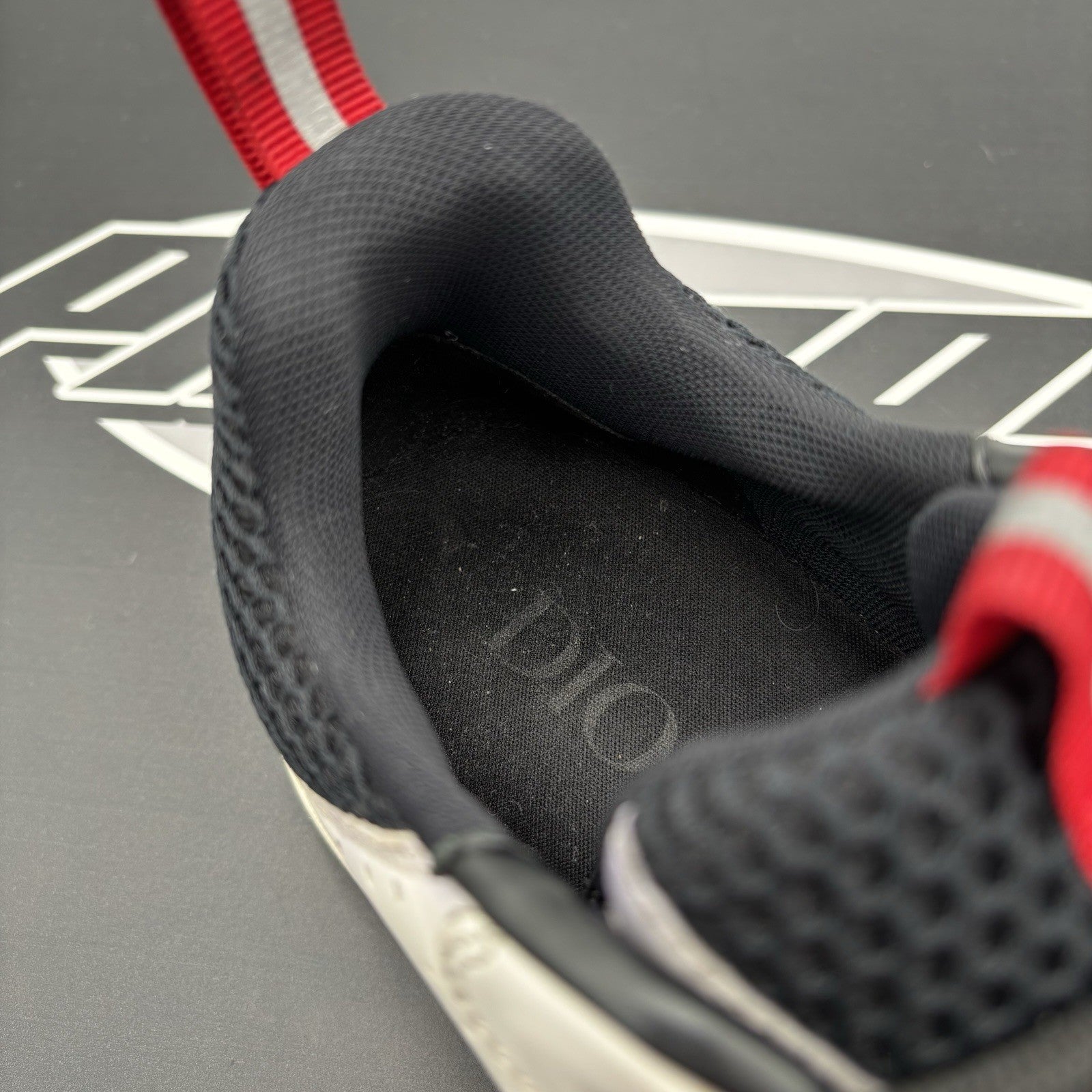 Size 42 (9 US) - Dior B22 Sneaker ' White, Red ' | GOOD CONDITION!