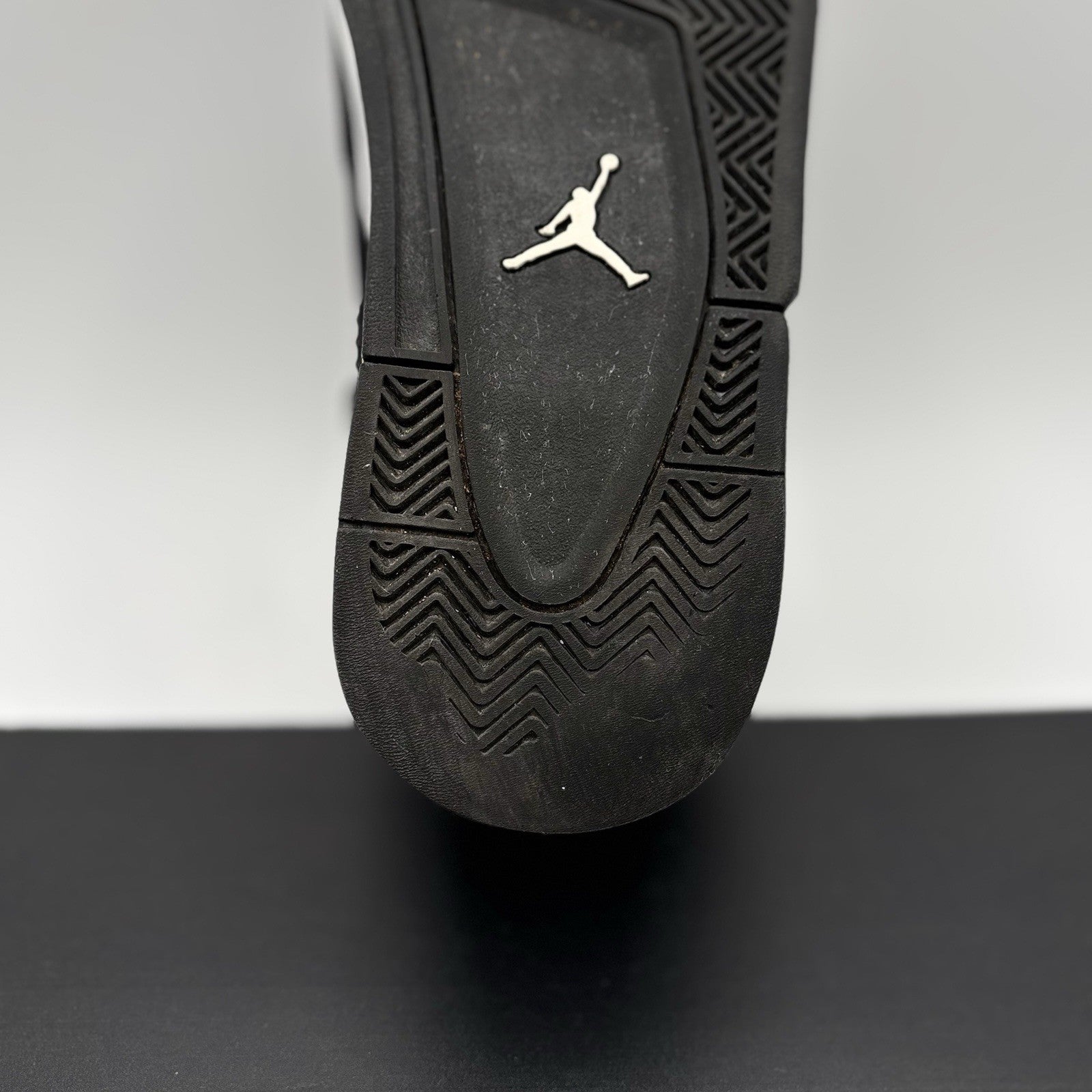 Size 10.5 - Air Jordan 4 Retro White Thunder | GOOD CONDITION!