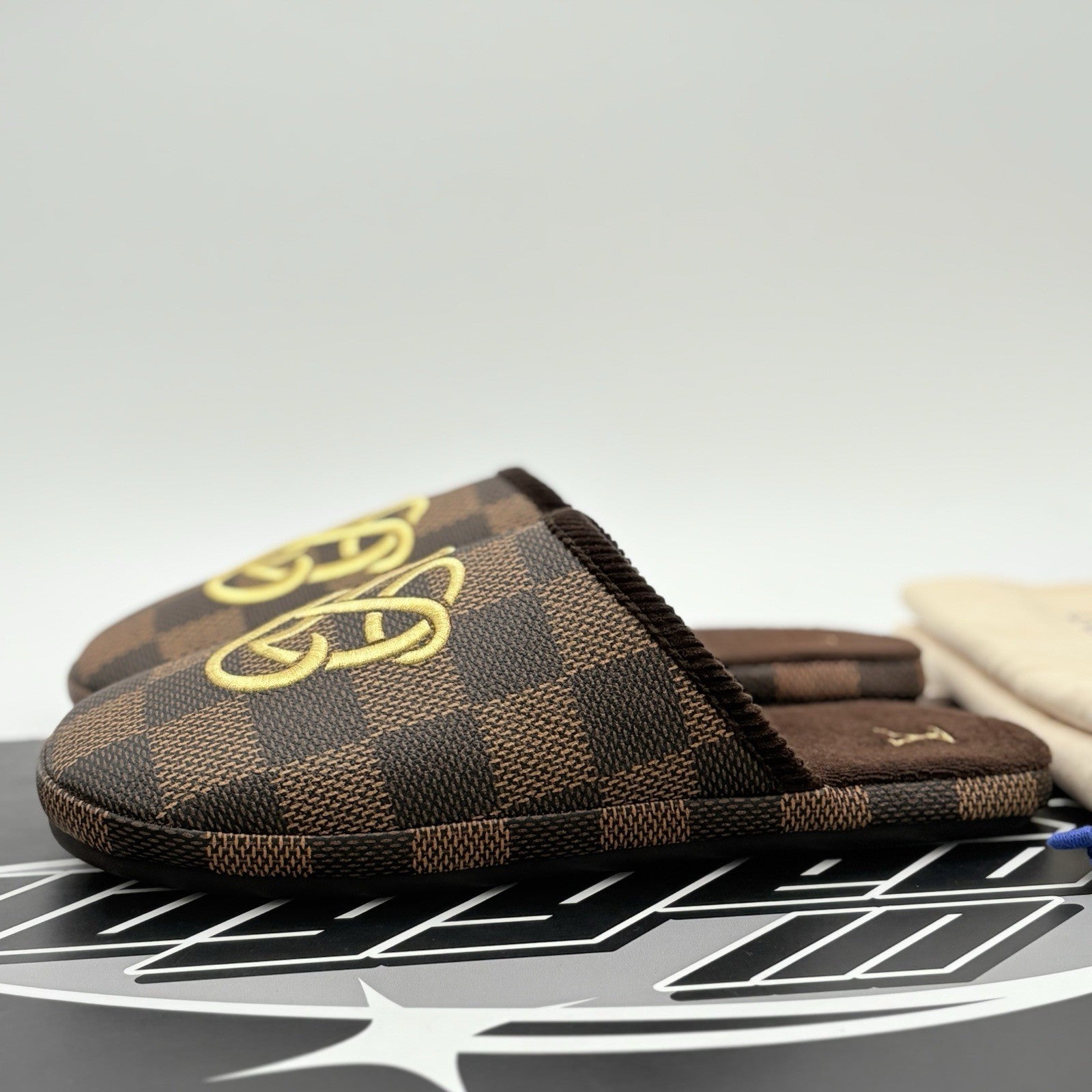Size 11 LV (12-12.5 US) Louis Vuitton Palace Slipper Damier Pop ' Ebene ' | NEW!