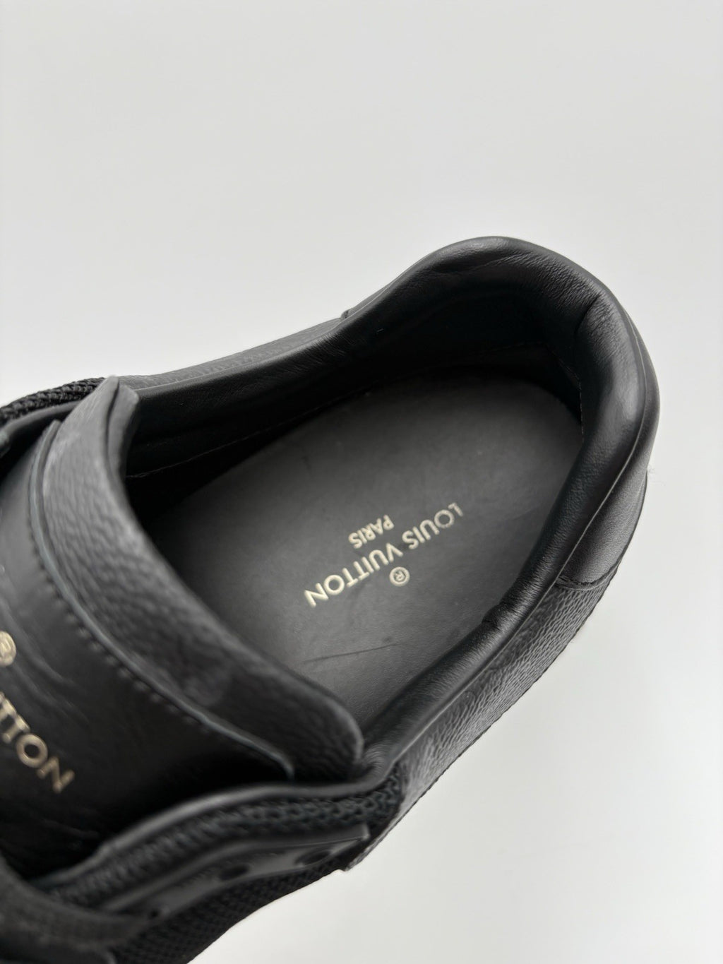 Size 9.5 LV (10.5-11 US) Louis Vuitton Run Away Sneaker ' Black White ' | GOOD!