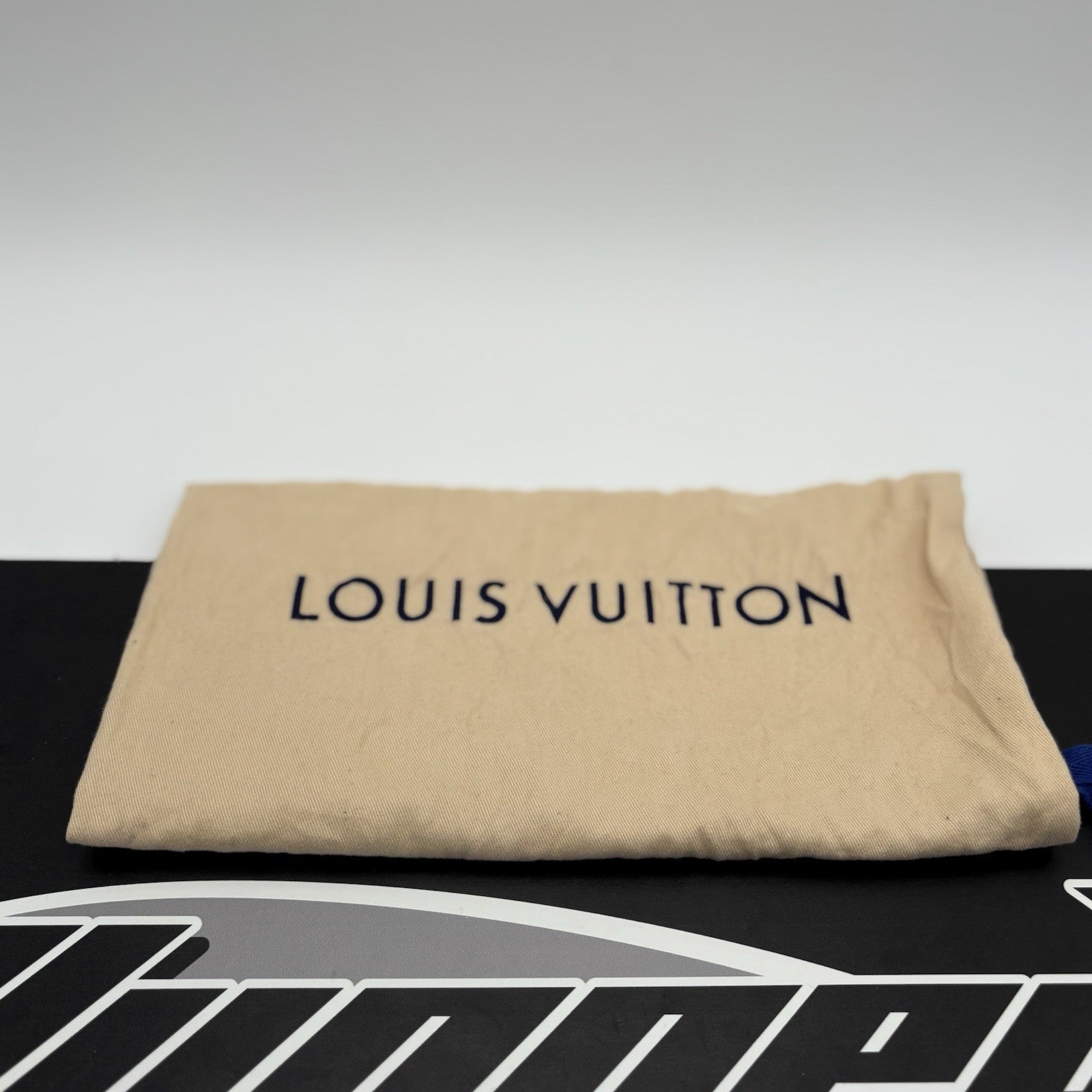 Size 6 LV (7-7.5 US) Louis Vuitton Trainer ' Patent Leather Black ' | GREAT COND