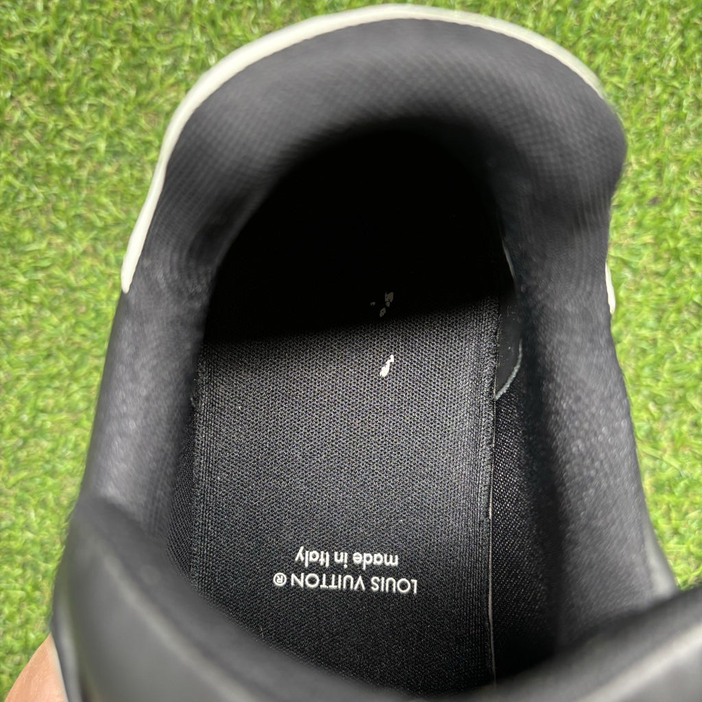 Size 8.5 LV (9.5-10 US) Louis Vuitton Trainer ' Black, Grey, White ' | GOOD!