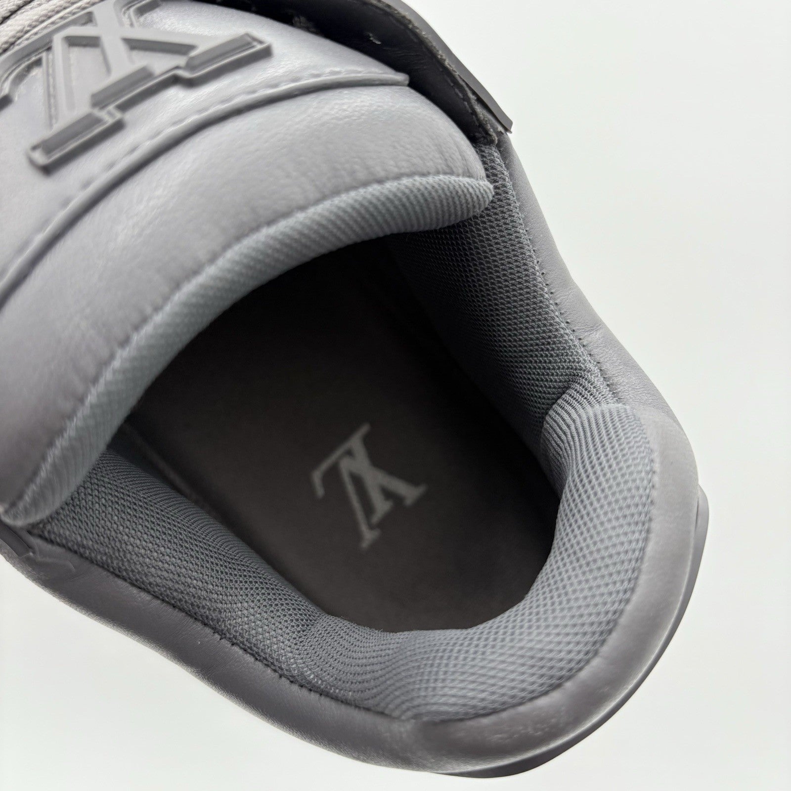 Size 7 LV (8-8.5 US) Louis Vuitton Trainer ' Dark Grey ' | SUPER CLEAN!