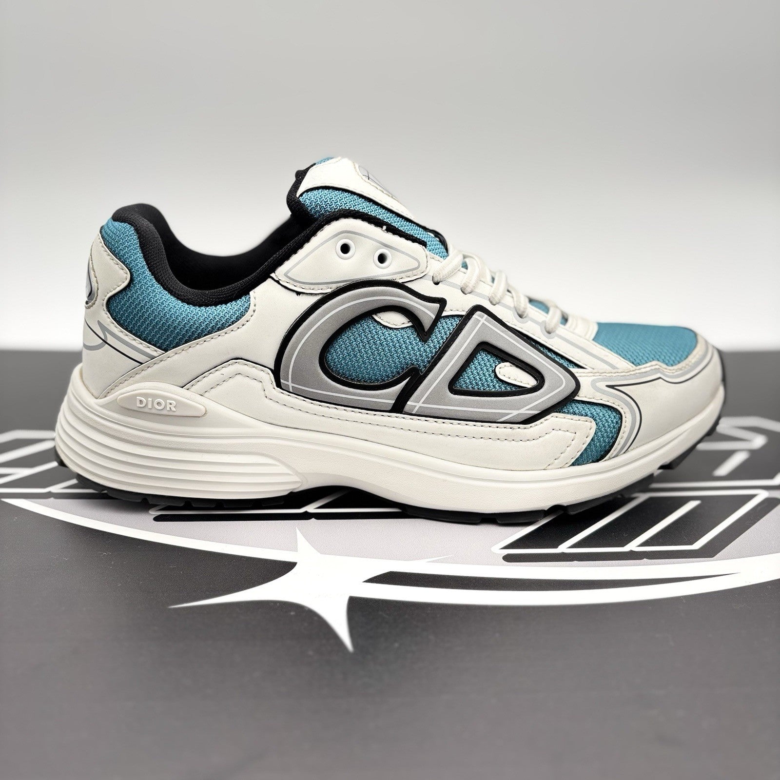 Size 42 (9 US) - Dior B30 Reflective Sneaker ' White Blue ' | GREAT CONDITION!