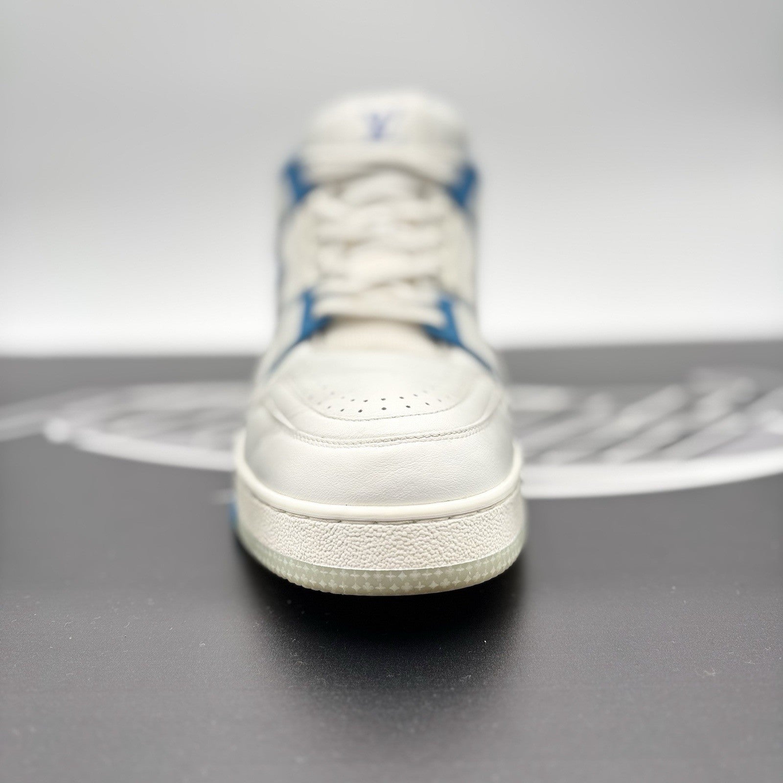 Size 8.5 LV (9.5-10 US) - Louis Vuitton Trainer Mid ‘ White, Blue ’ | GREAT!