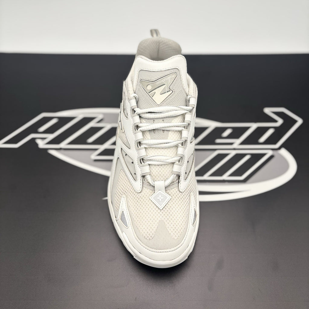 Size 7 LV (8-8.5 US) Louis Vuitton LV Runner Tactic ' White ' | GREAT!