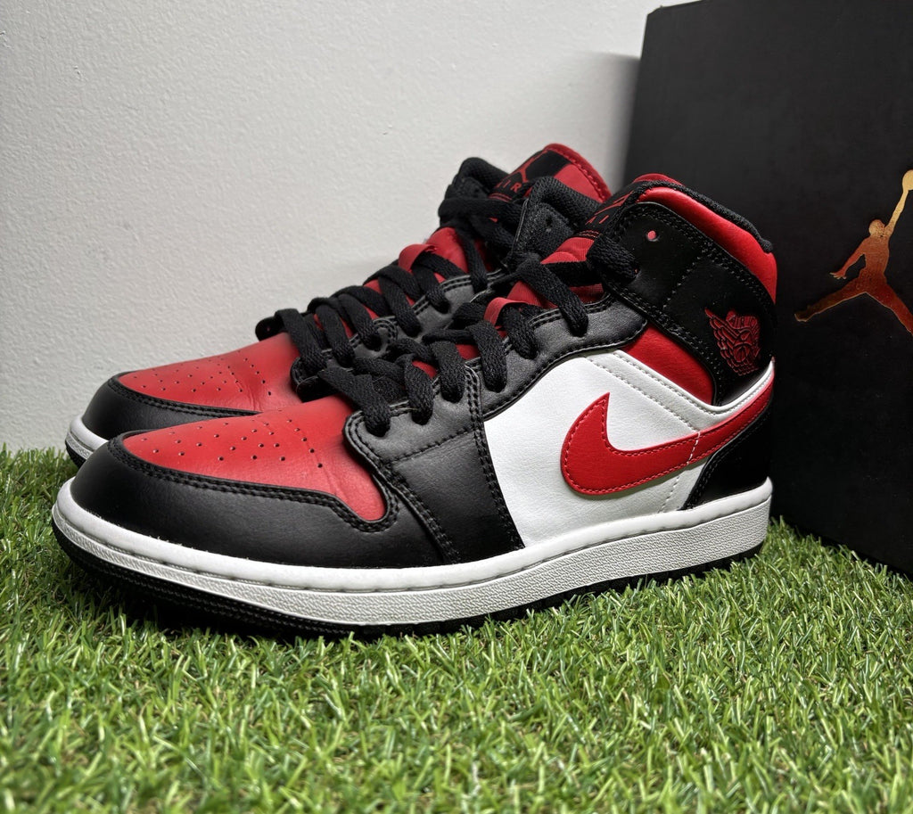 Size 8 - Jordan 1 Mid Bred Toe | SUPER CLEAN!