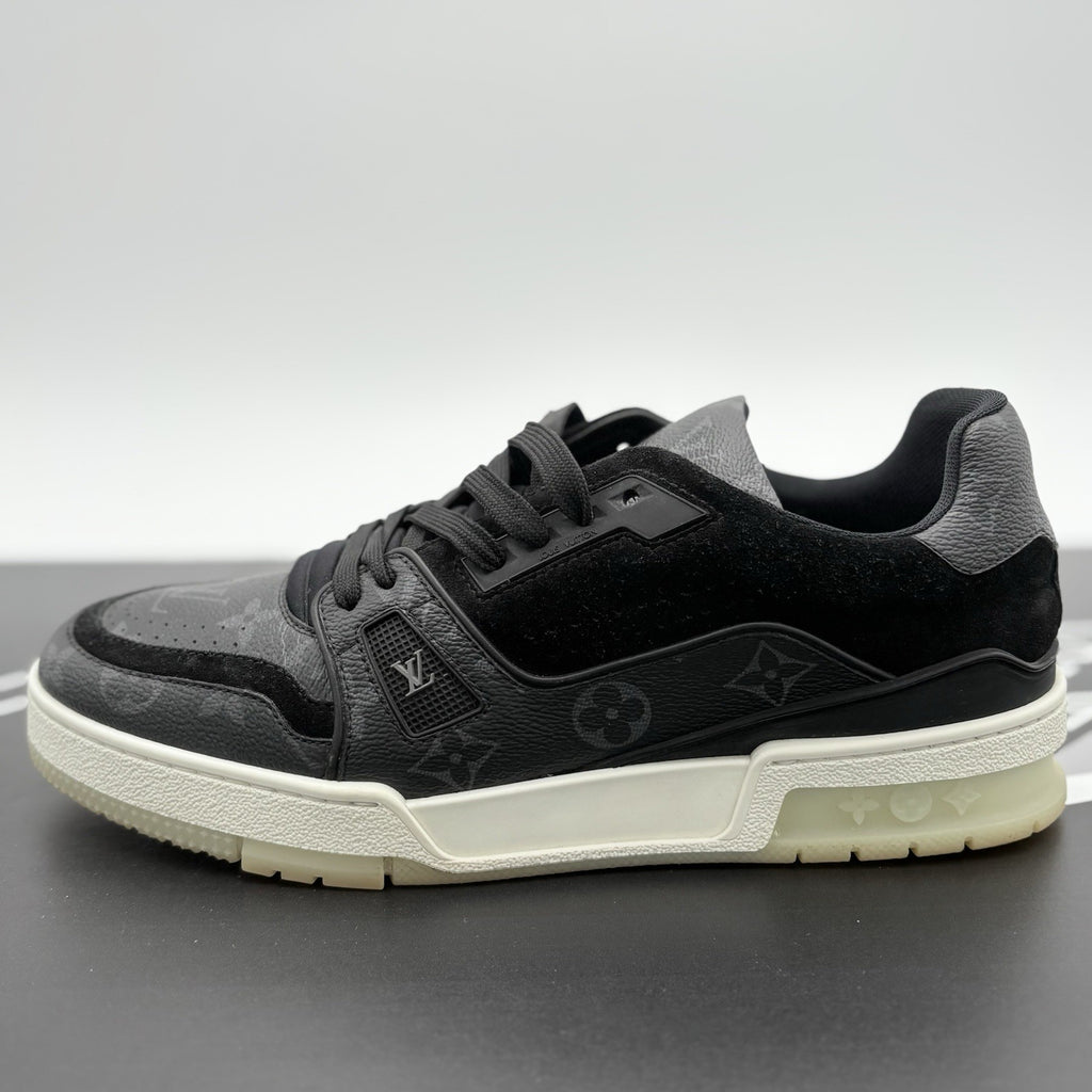 Size 7.5 LV (8.5-9 US) - Louis Vuitton Trainer ' Black Monogram ' | GREAT COND!