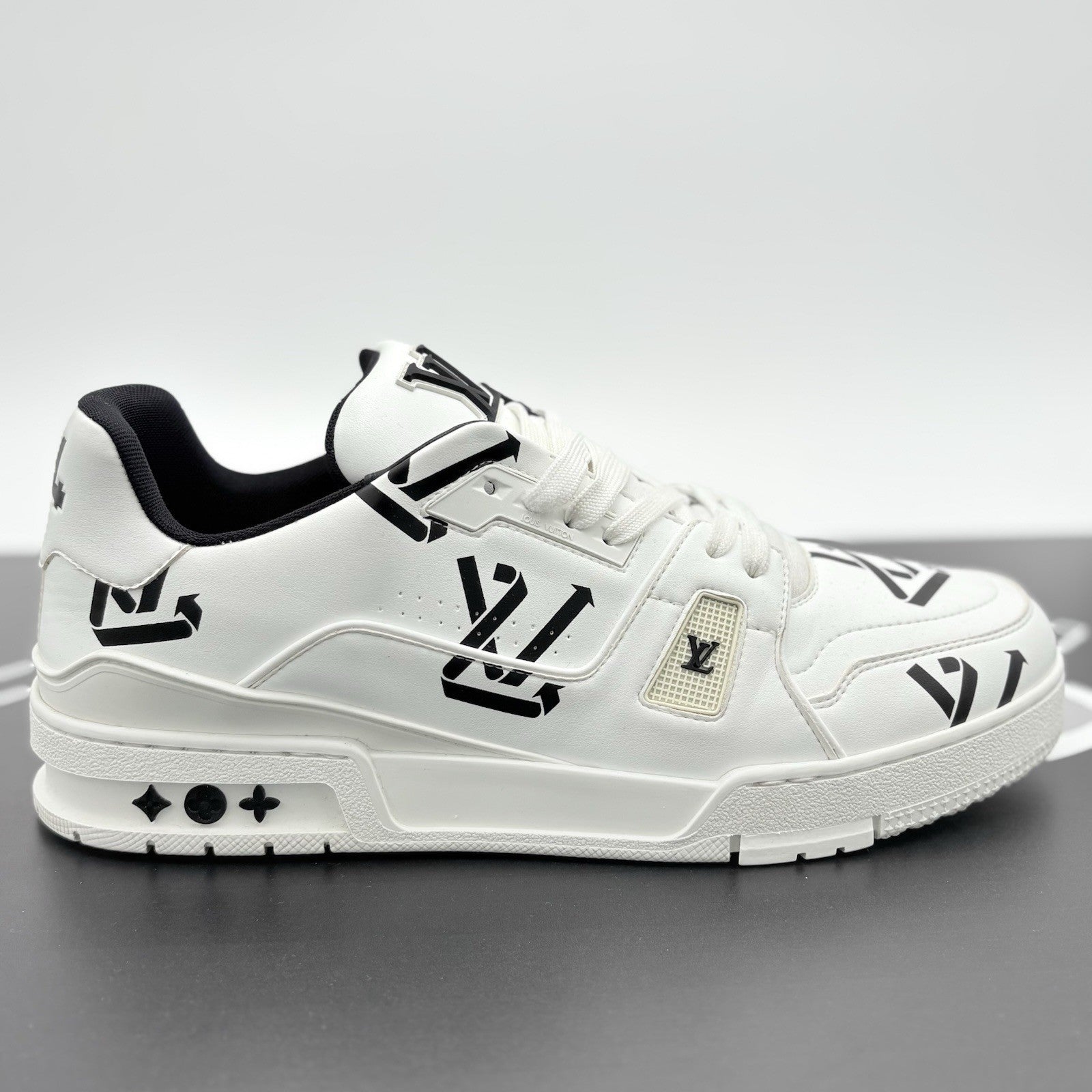 Size 10 LV (11-11.5 US) Louis Vuitton Trainer ' White Black Recycled ' | CLEAN!