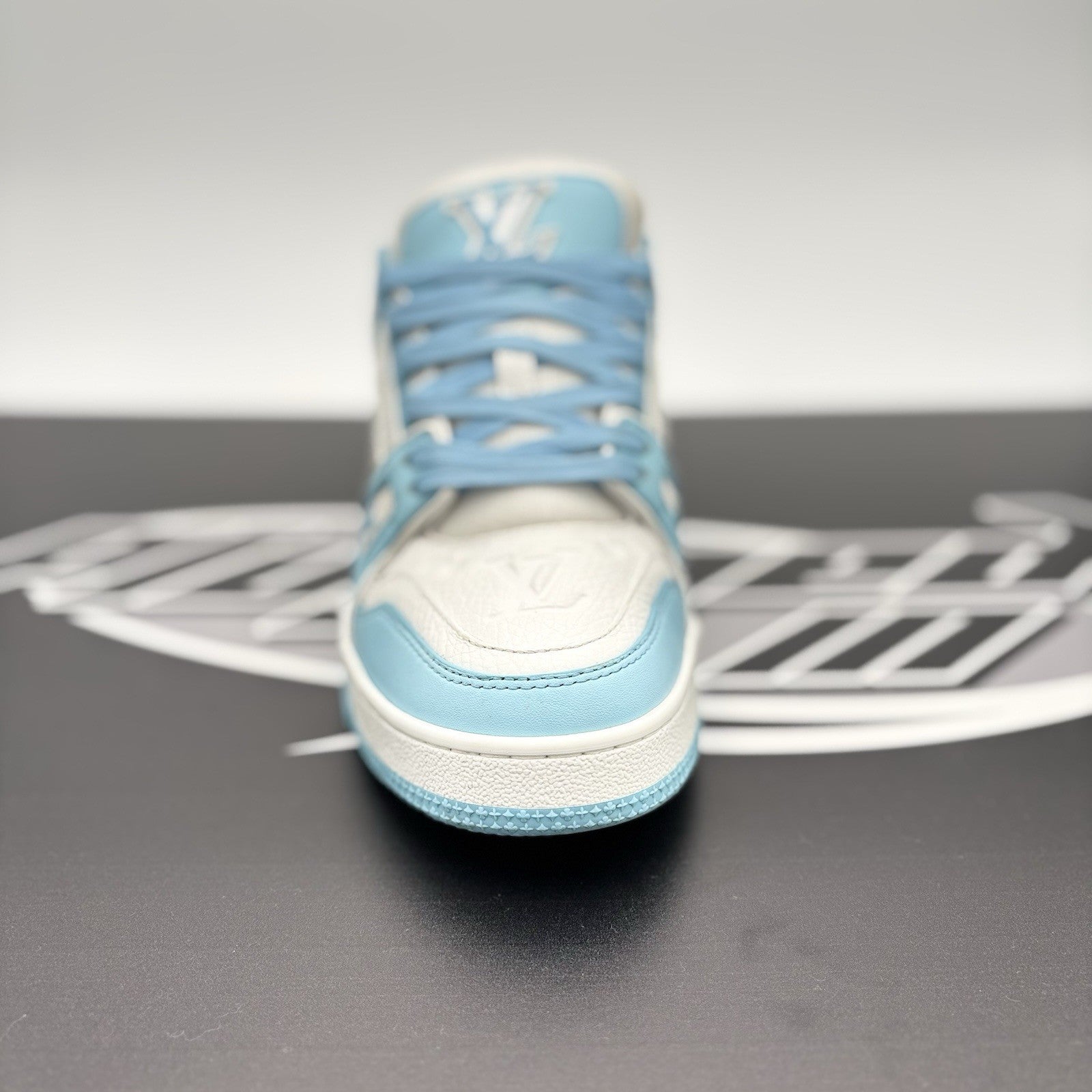 Size 4 LV (5-5.5 US) - Louis Vuitton Trainer ' Sky Blue, White ' | GREAT COND!