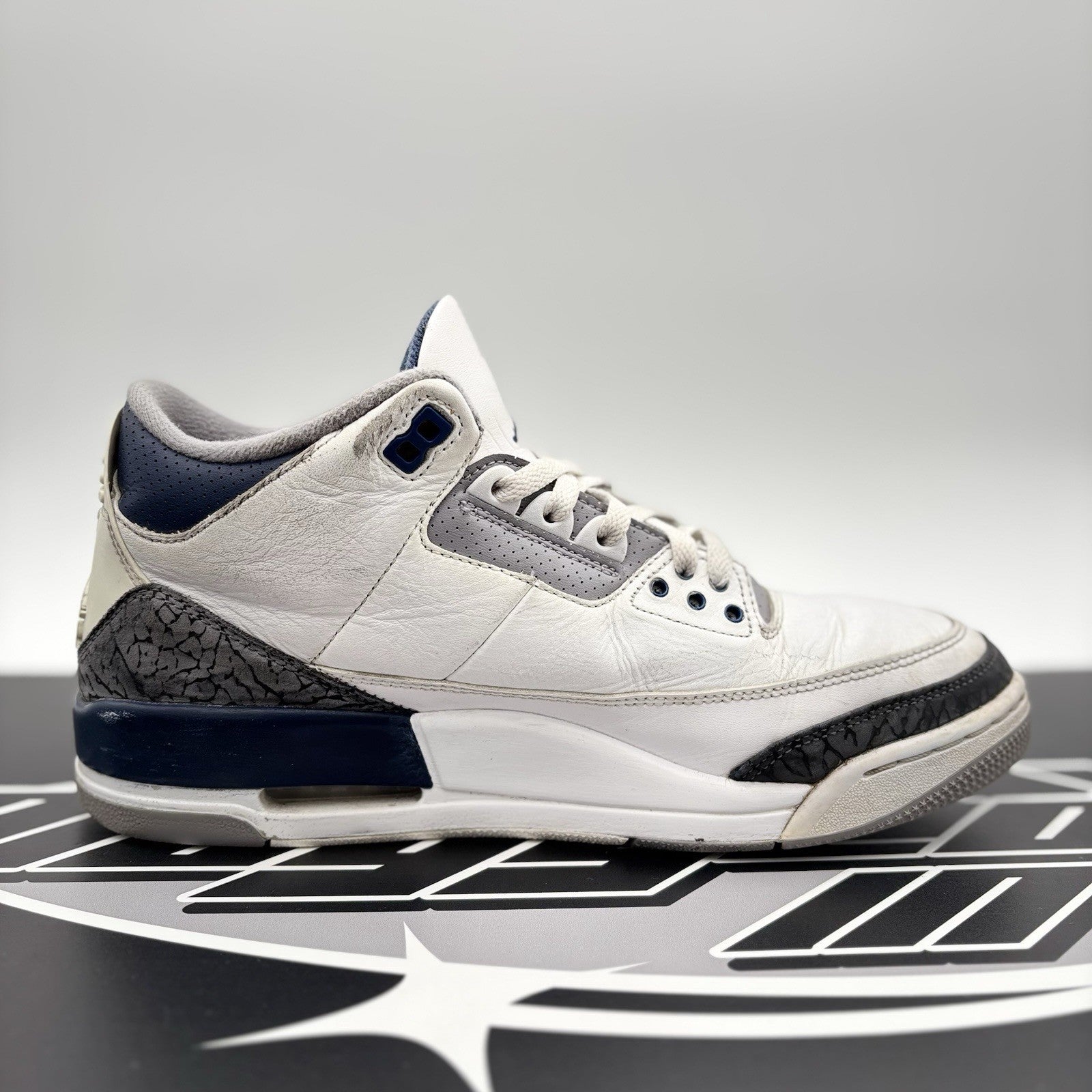 Size 10 - Air Jordan 3 Retro Midnight Navy