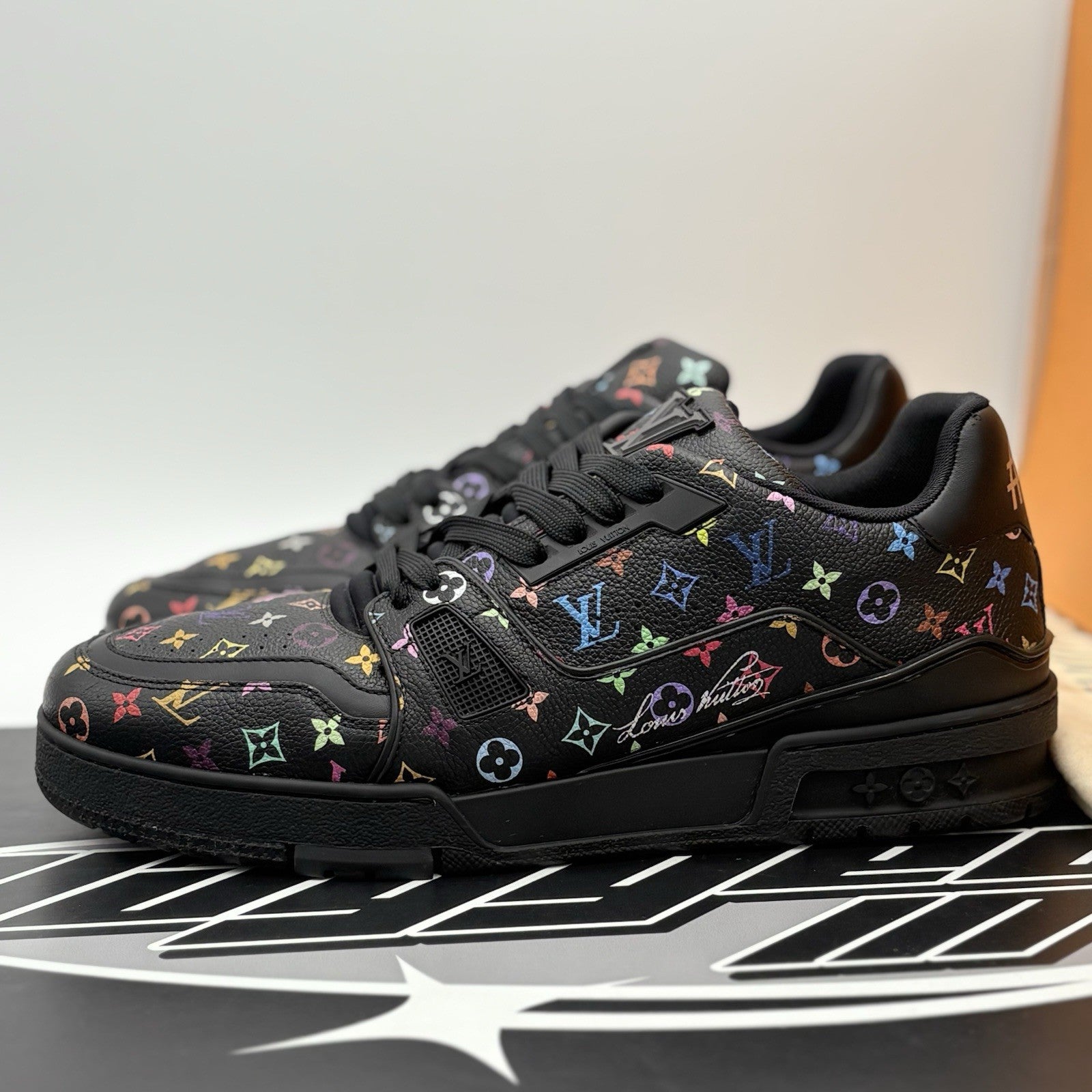 Size 8 LV (9-9.5 US) Louis Vuitton X Murakami Trainer ' Black ' | SUPER CLEAN