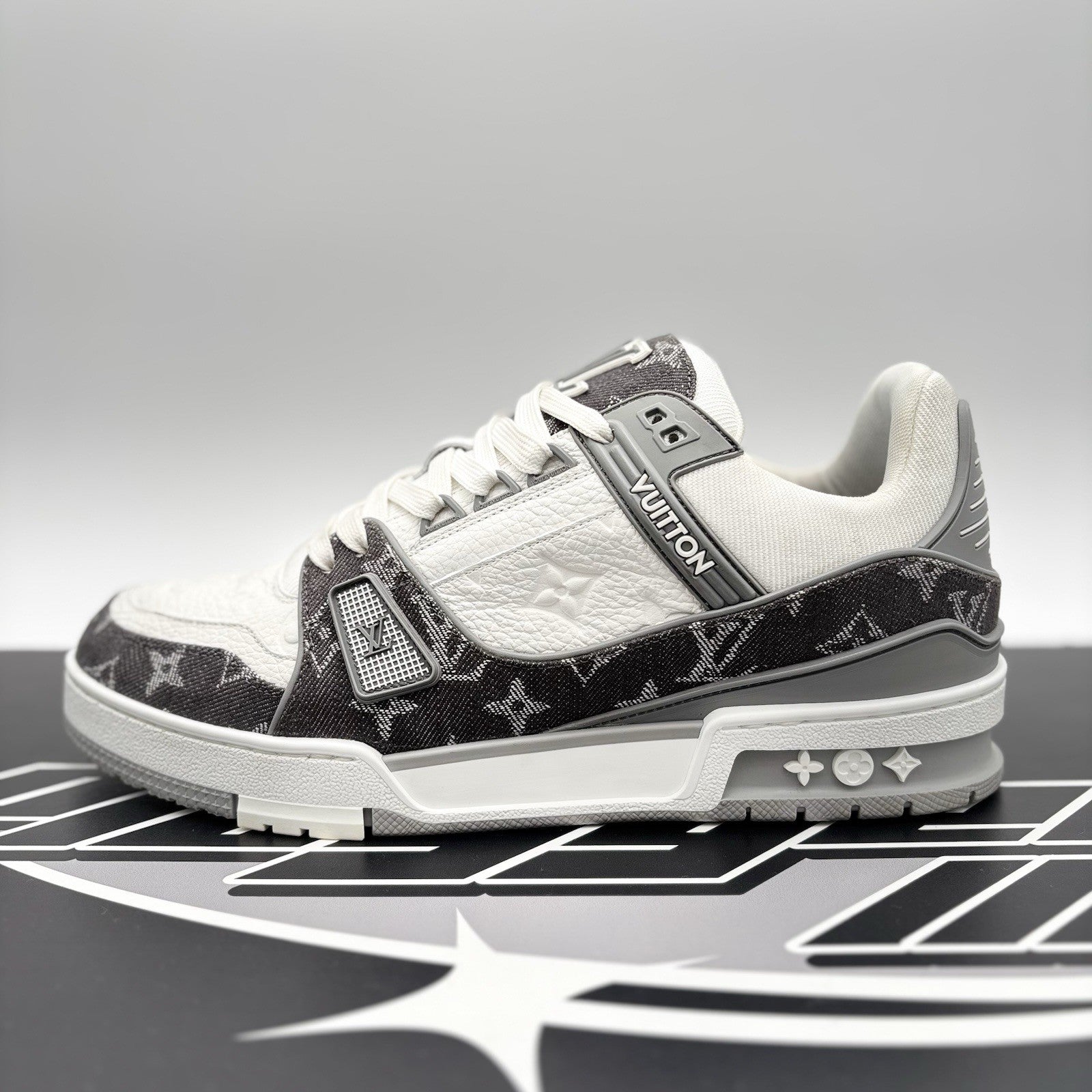 Size 7 LV (8 - 8.5 US) Louis Vuitton Trainer ' Grey Denim ' |  GREAT CONDITION!