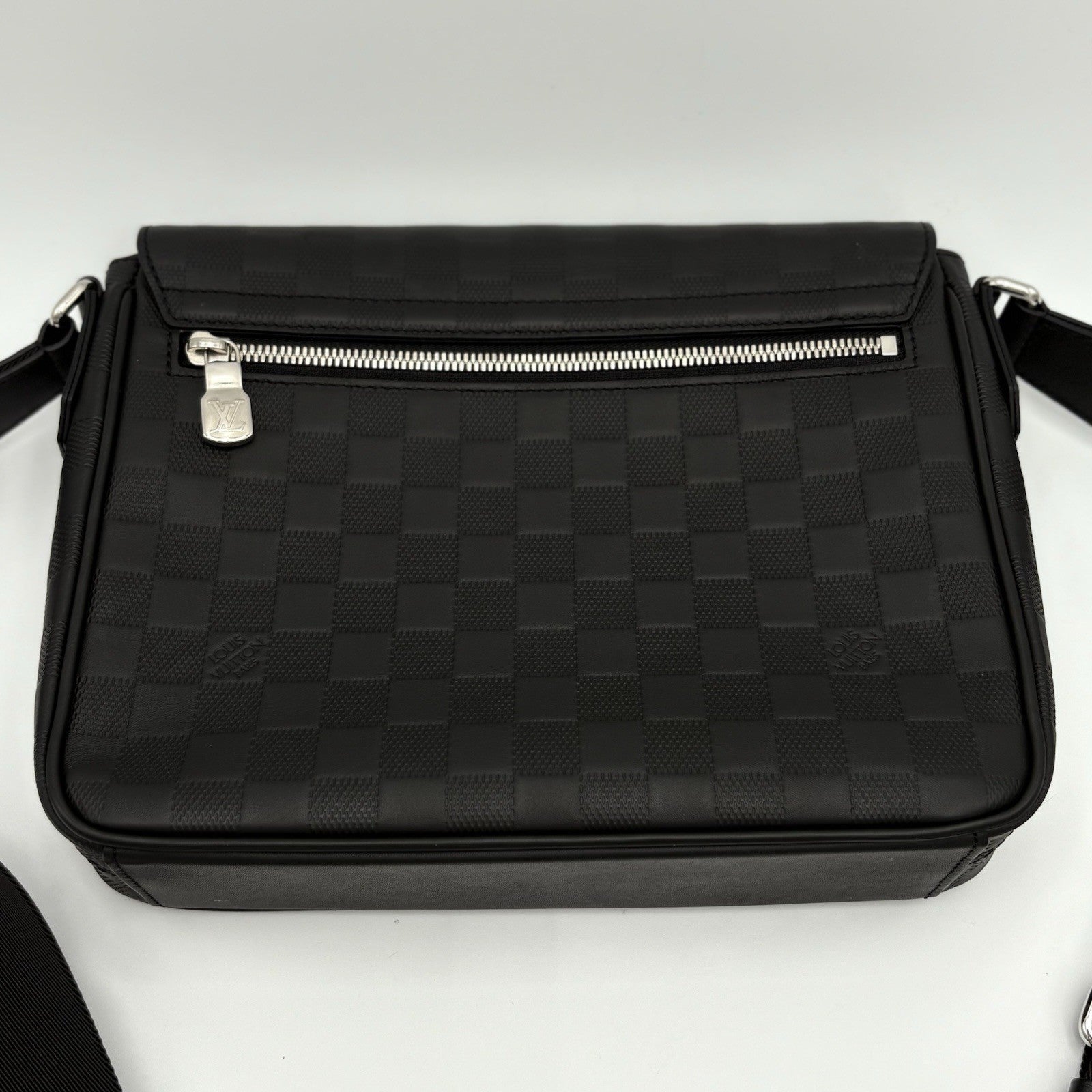 Louis Vuitton District PM Infini Messenger Bag ' Black ' | PRISTINE CONDITION!