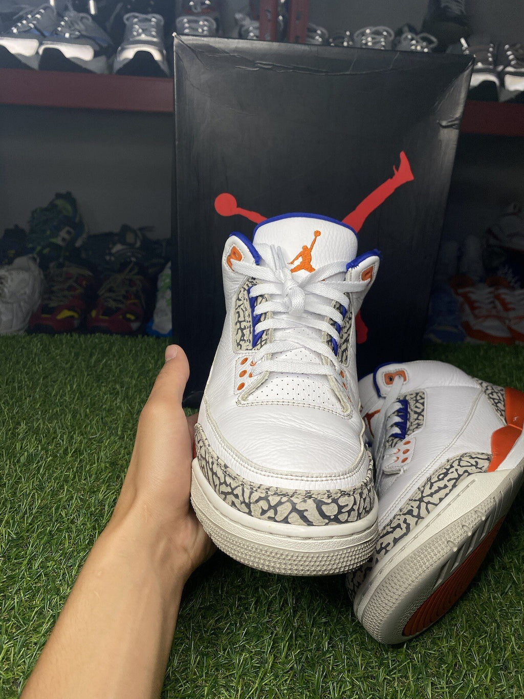 Size 10.5 - Air Jordan 3 Retro Knicks ‘ White, Orange ‘ | GOOD CONDITION!