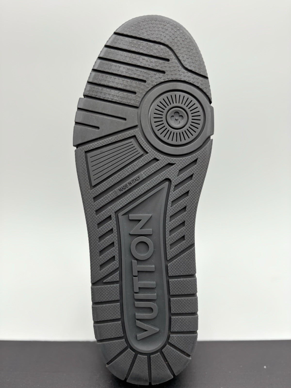 Size 7 LV (8-8.5 US) Louis Vuitton Trainer ' Dark Grey ' | SUPER CLEAN!